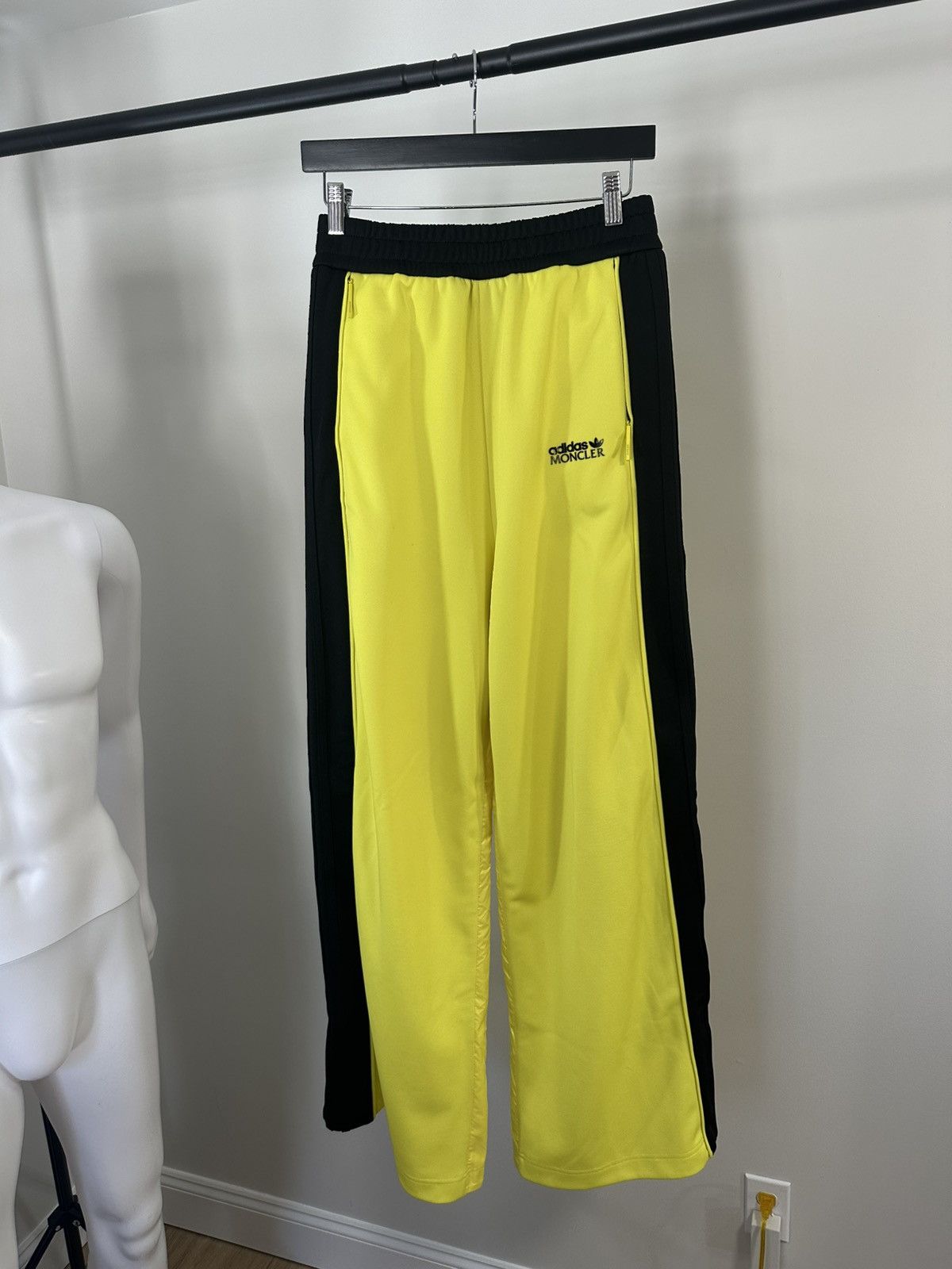 Adidas × Moncler Moncler x Adidas track pants Size US 30 / EU 46 - 4 Thumbnail