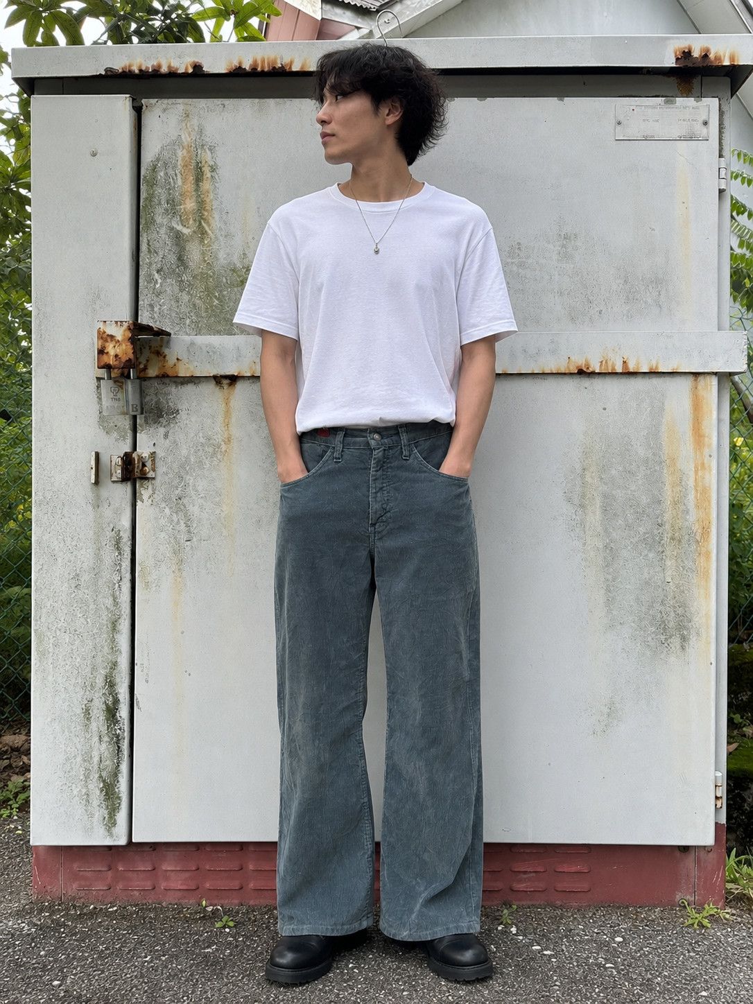 Levi's 👹THRASHED Faded Levis Corduroy Baggy Jeans Size US 27 - 1 Thumbnail