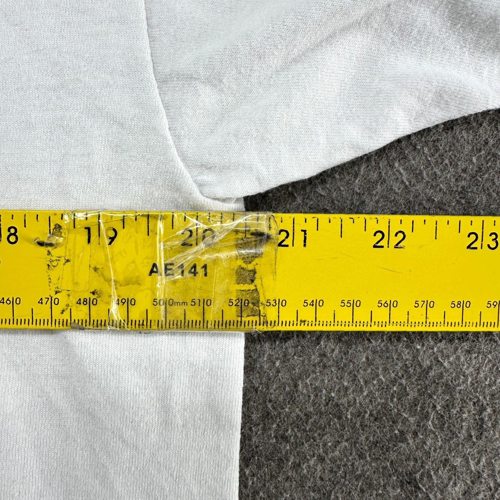 Fruit Of The Loom VINTAGE Far From Home Shirt Men L White Joe Tour Guide Alien Movie Single Stitch Polo? Shirt Size US L / EU 52-54 / 3 - 5 Thumbnail