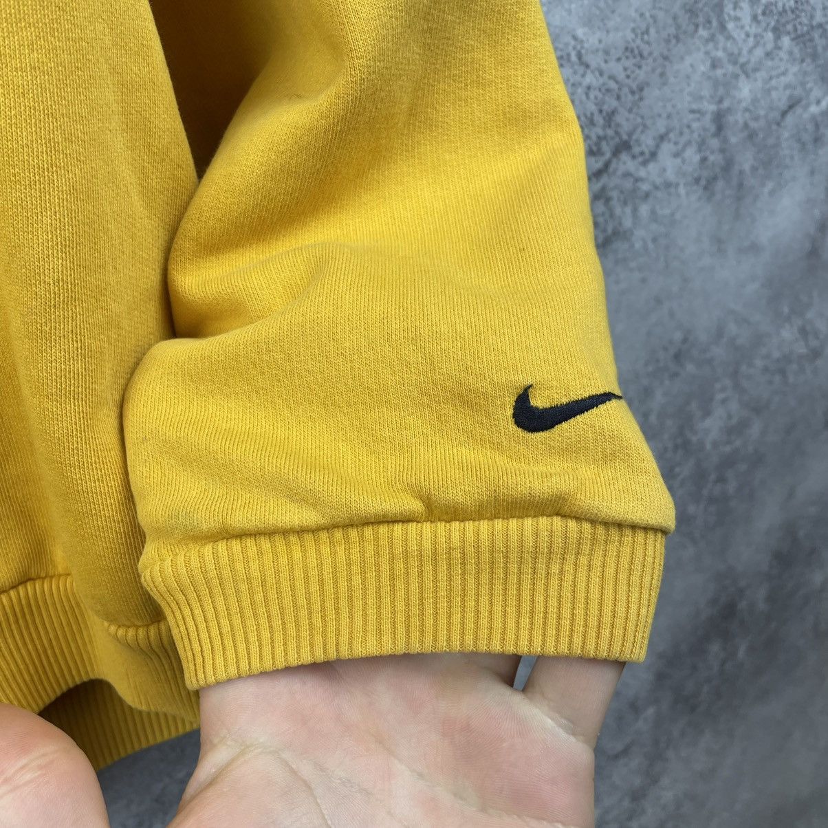 Nike Vintage Nike 90s Retro Embroidered Big Logo Sweatshirt Y2K Size US XL / EU 56 / 4 - 13 Thumbnail