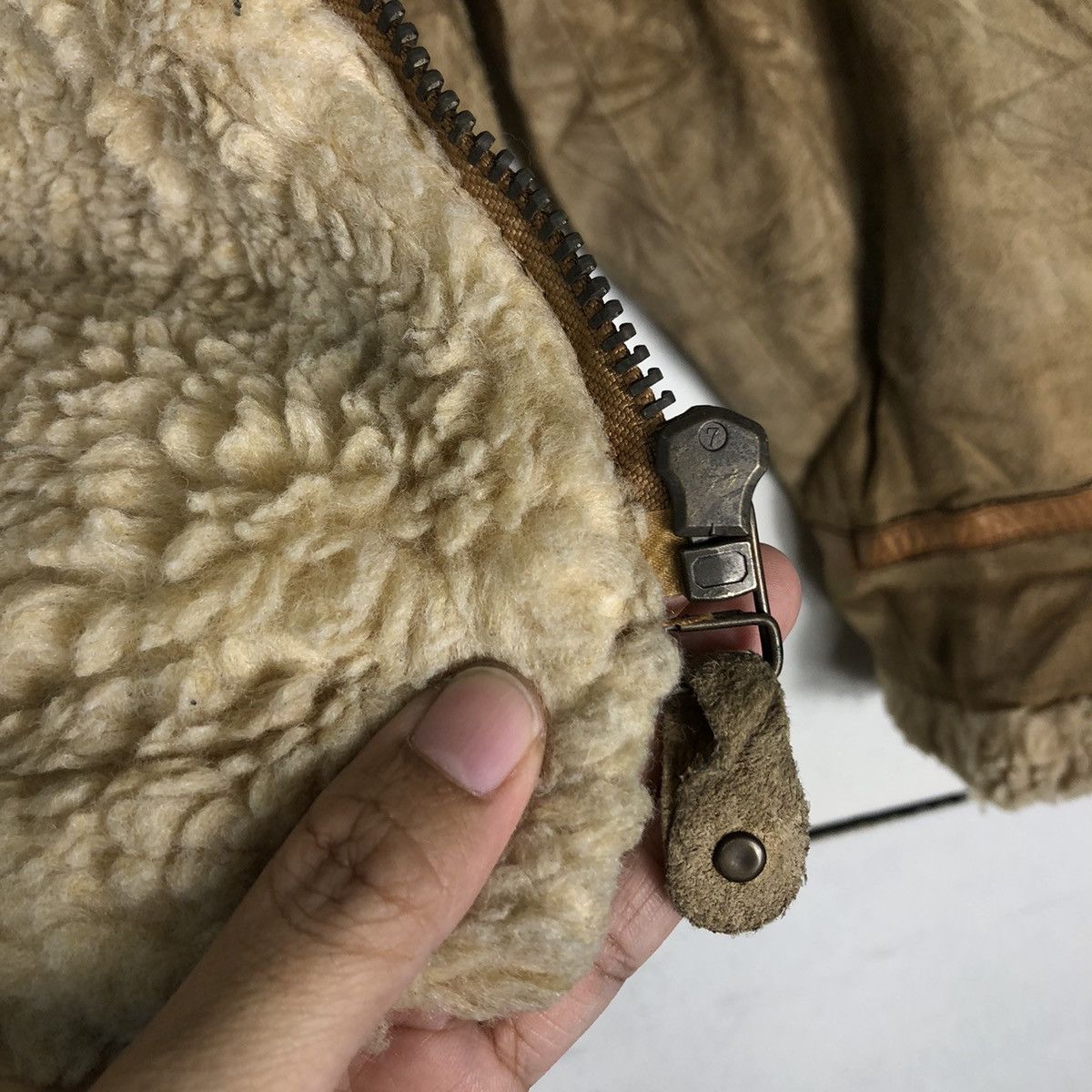 Japanese Brand 🔥Vtg Genuine Leather Jacket Type B-3 Military US Army Size US M / EU 48-50 / 2 - 15 Thumbnail