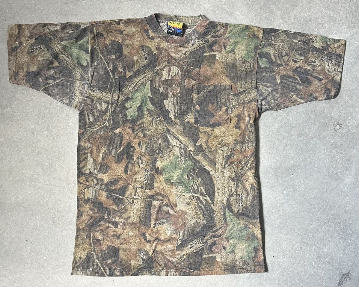 VINTAGE SASQUATCH CAMO TREE TEE