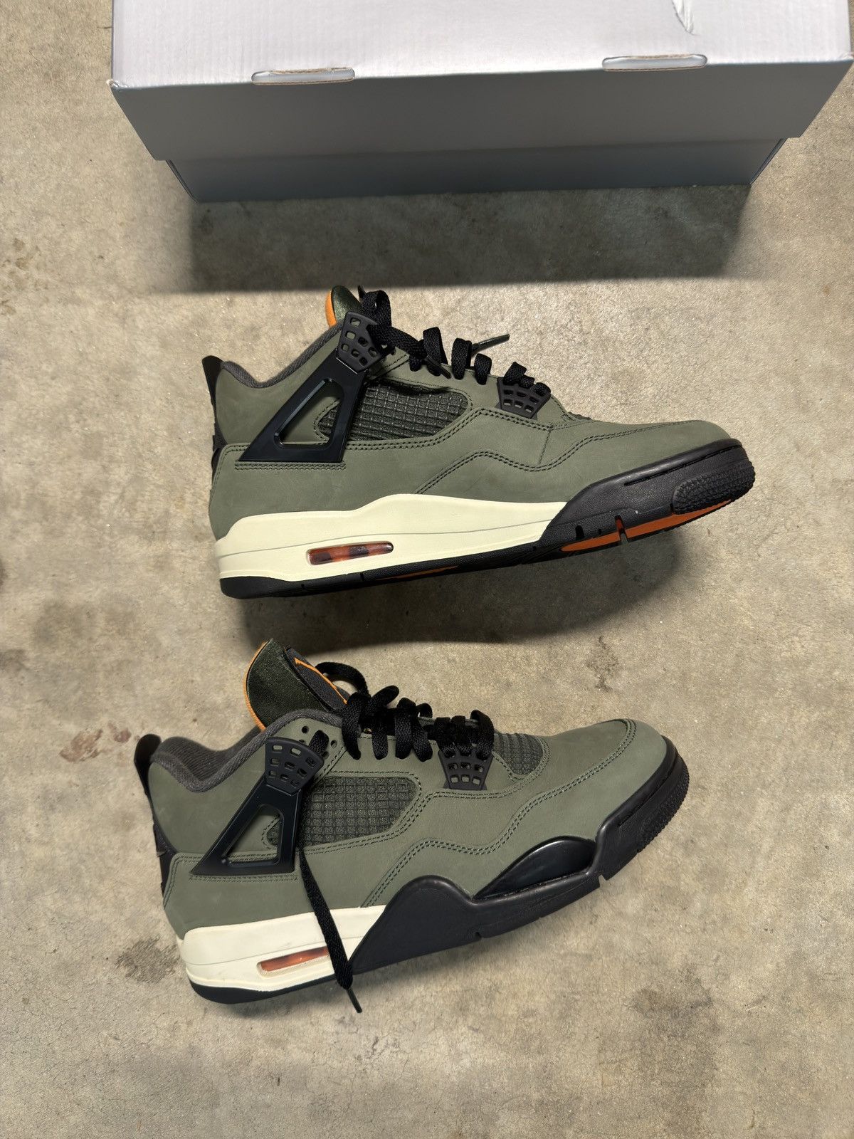 Jordan Brand Jordan 4 undefeated Size US 9.5 / EU 42-43 - 2 Thumbnail