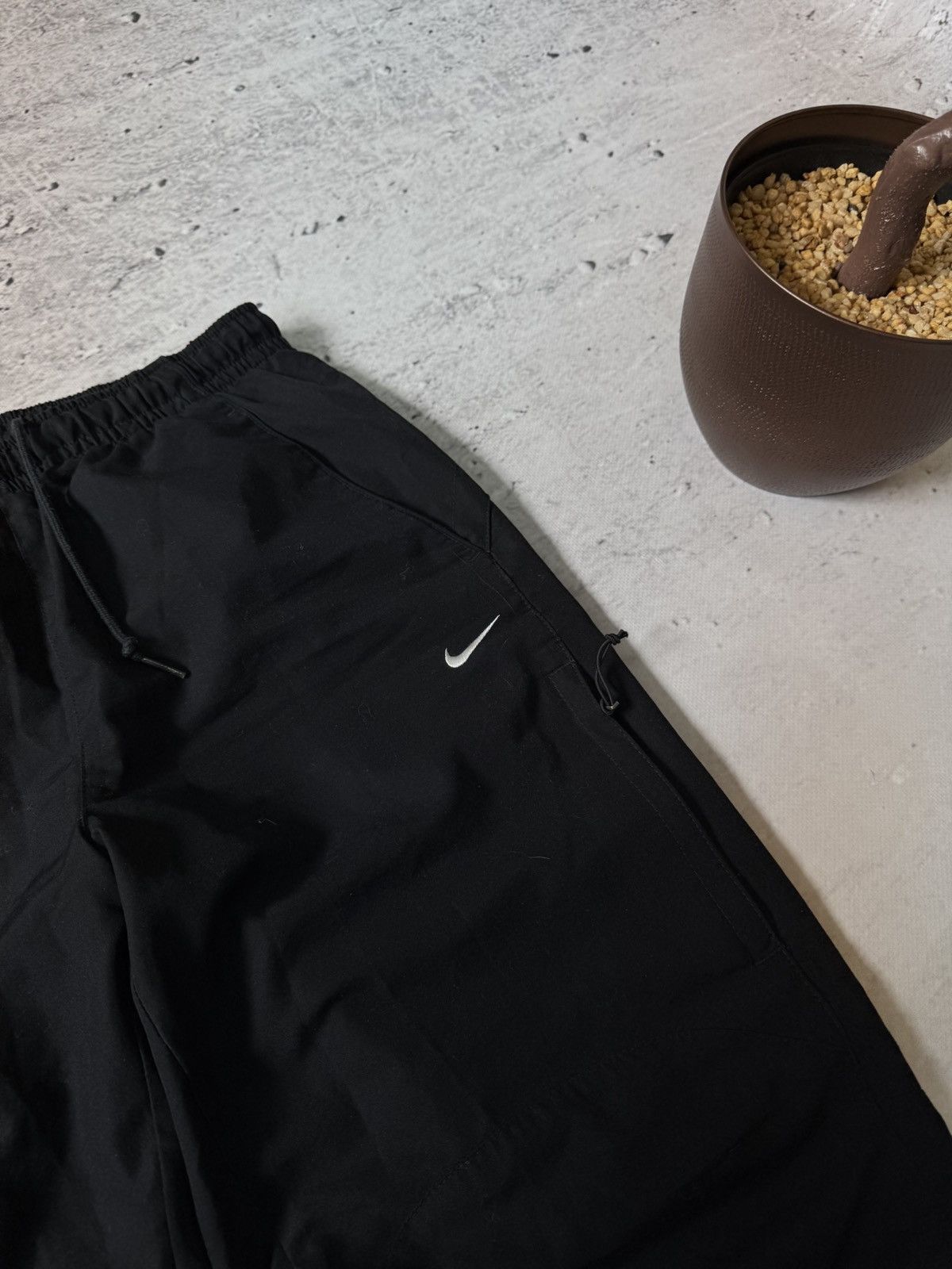Nike × Vintage NIKE NYLON VINTAGE Y2K OVERSIZE BAGGY FIT PANTS SWEATPANTS Size US 32 / EU 48 - 4 Thumbnail