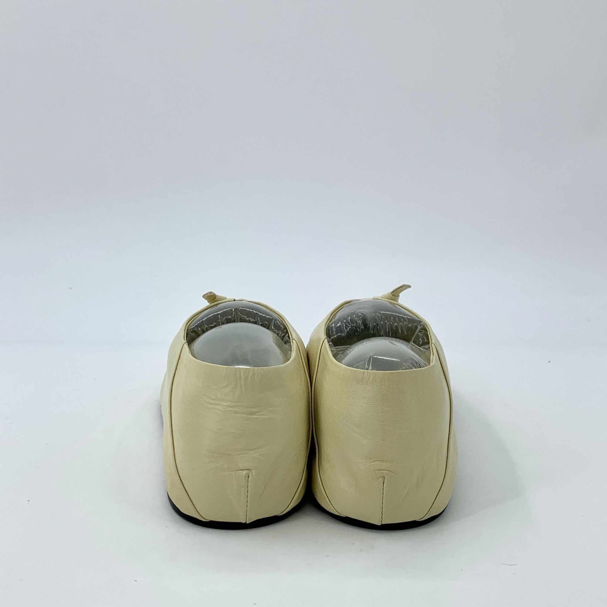 Jil Sander H14699 Jil Sander Beige Leather Pointed-Toe Loafers Size US 6 / IT 36 - 4 Thumbnail