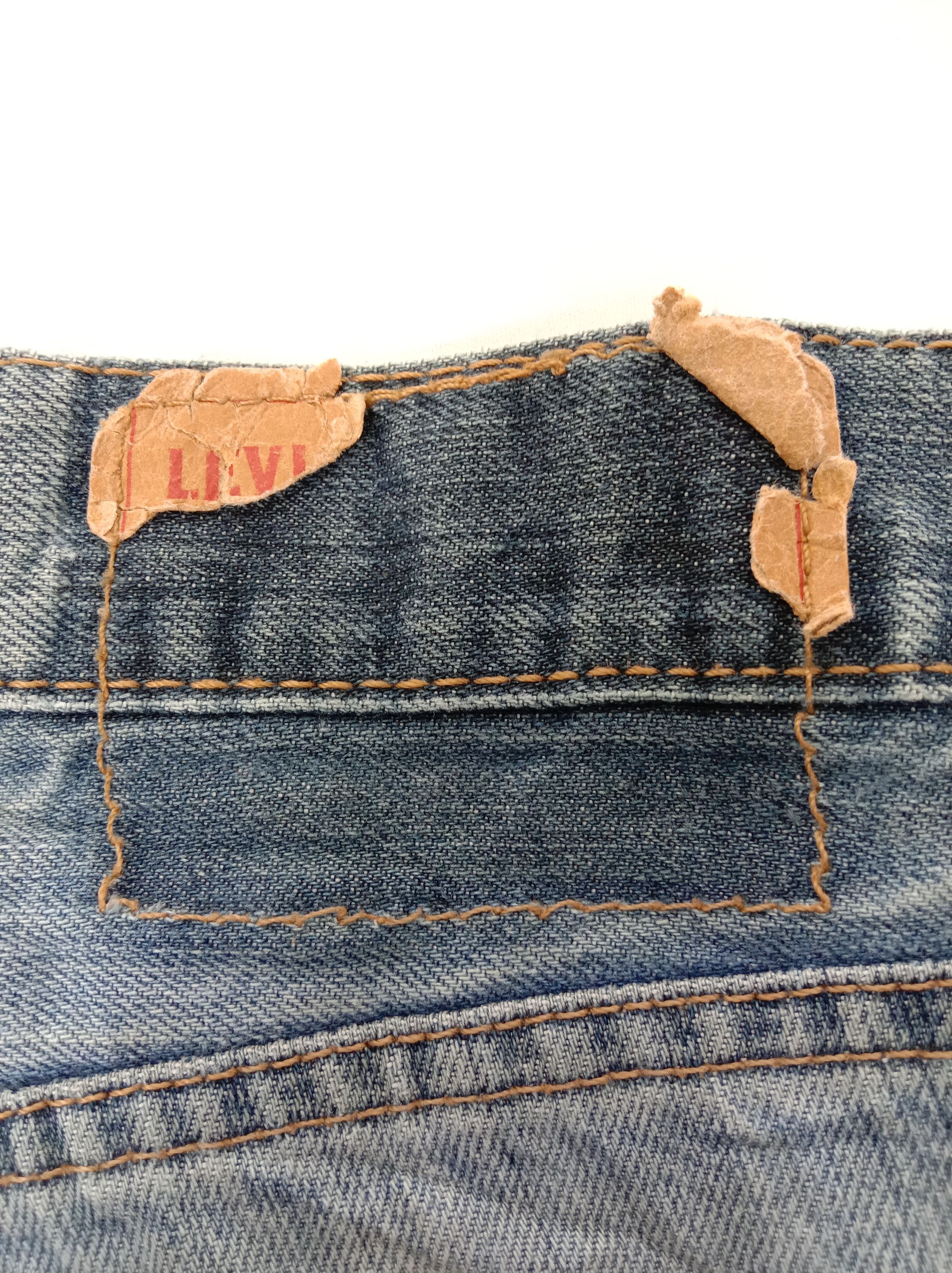 Levi's Vintage Levi’s 559 Jeans Faded Blue Distressed Denim Size US 37 - 15 Thumbnail