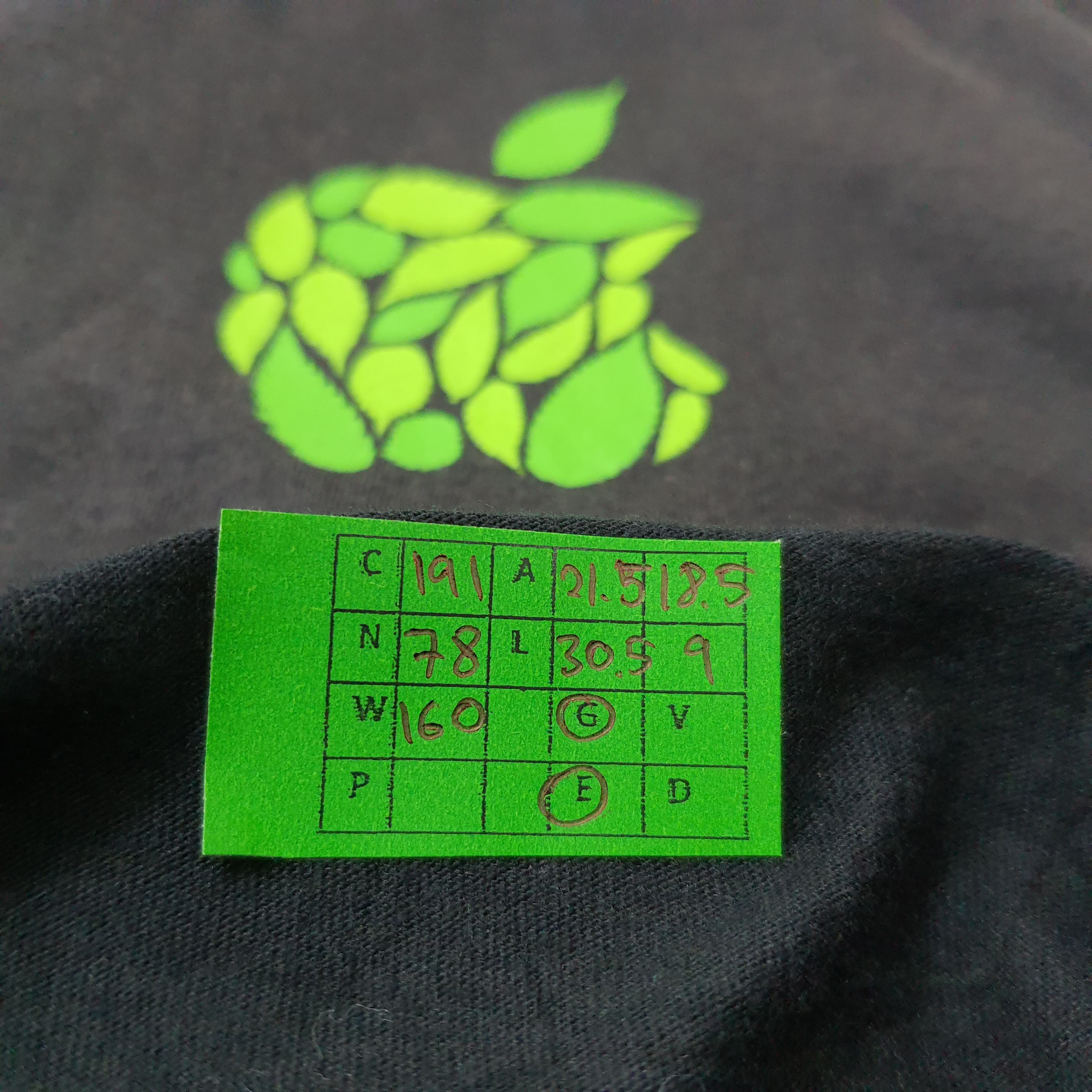 Apple × Vintage Vintage Apple Store Toyko Japan Omotesando Product Tshirt Size US L / EU 52-54 / 3 - 8 Thumbnail