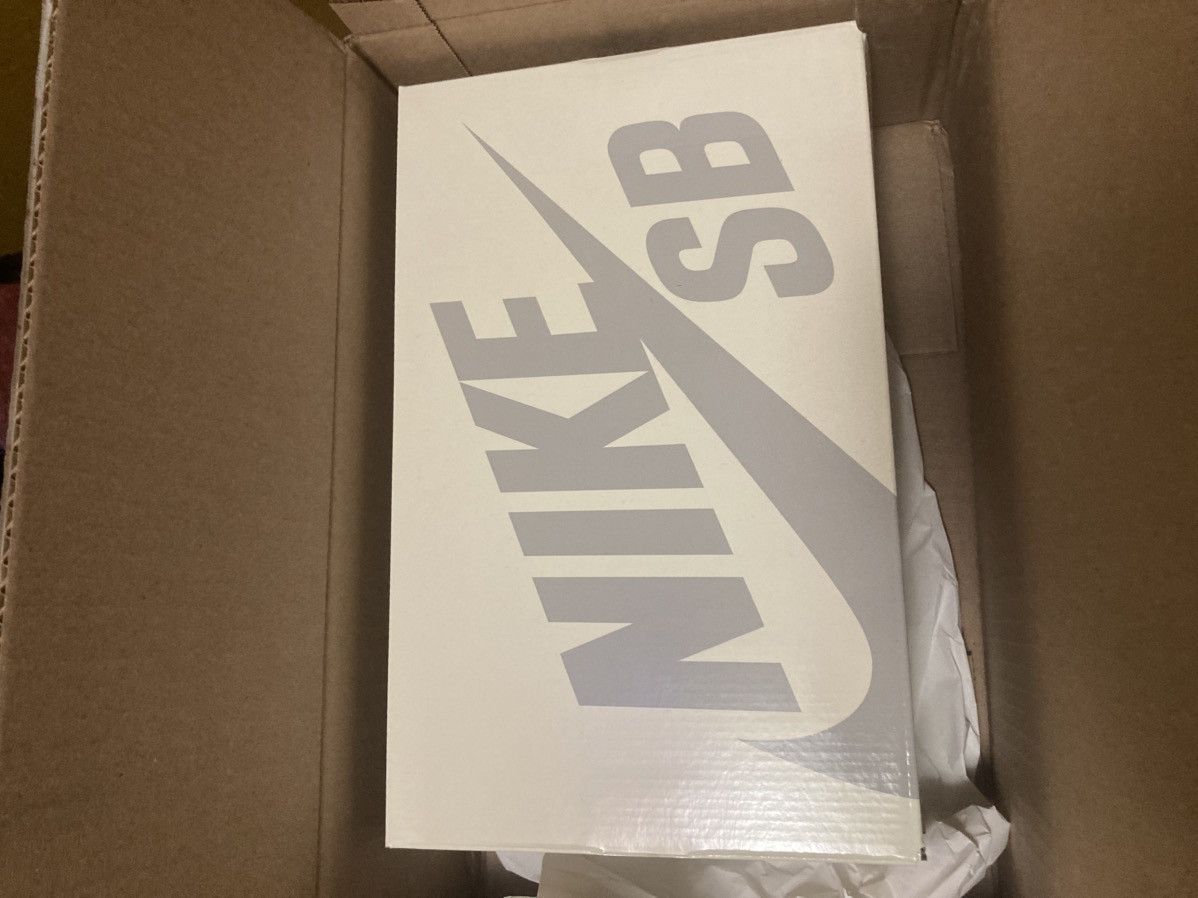 Nike × Supreme Supreme nike sb dunks Size US 9 / EU 42 - 3 Thumbnail