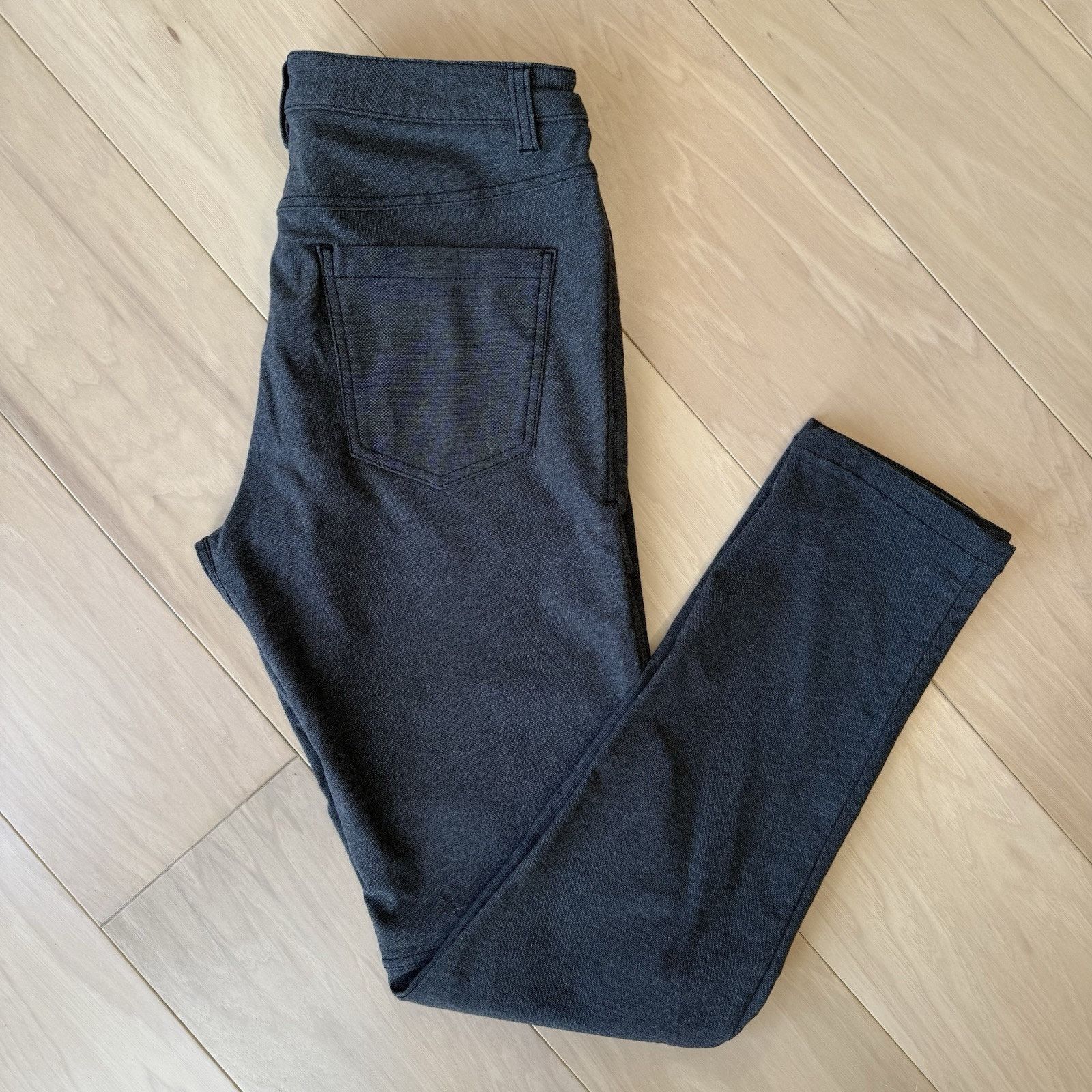 Lululemon Lululemon ABC Pants 30 Dark Gray Athleisure Workwear Size US 30 / EU 46 - 2 Thumbnail