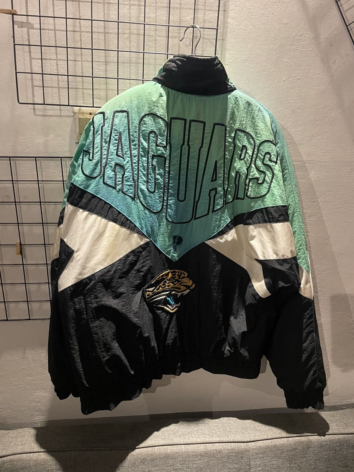 NFL × Pro Player × Vintage Vintage Pro players Jaguars Jacket Size US L / EU 52-54 / 3 - 1 Thumbnail