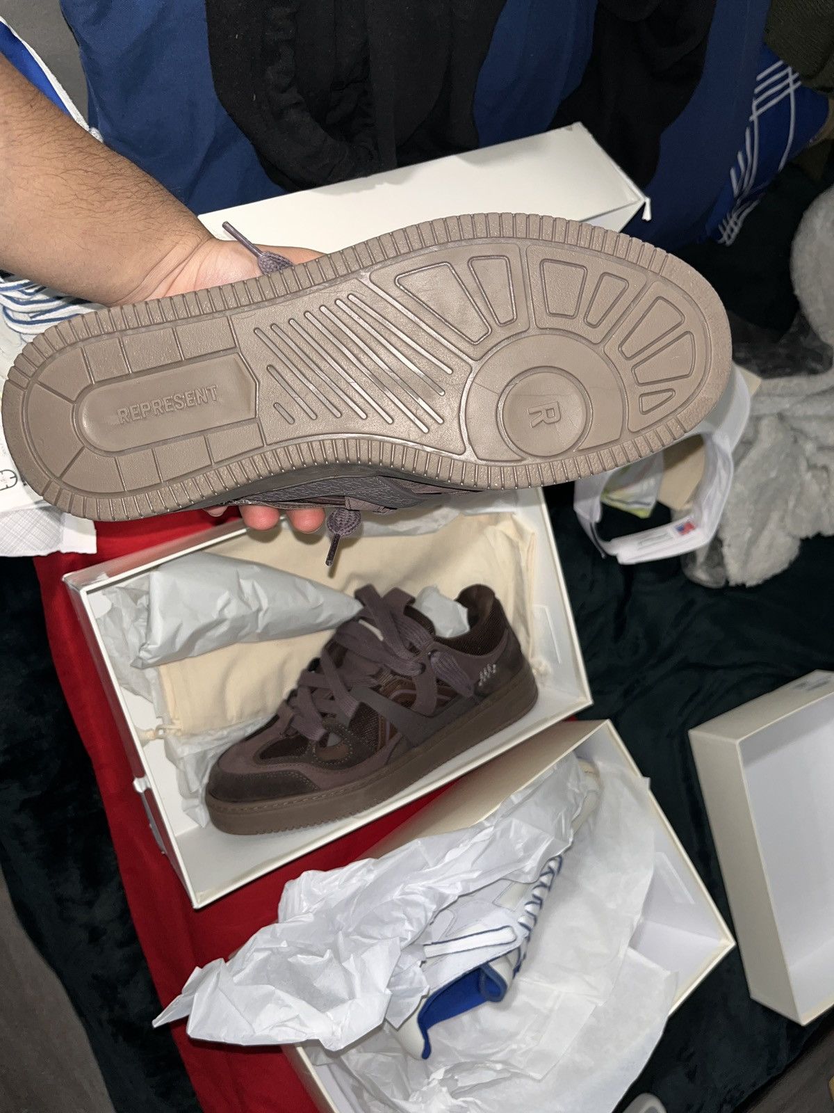 Represent Clo. Represent bully truffle color way Size US 9 / EU 42 - 4 Thumbnail