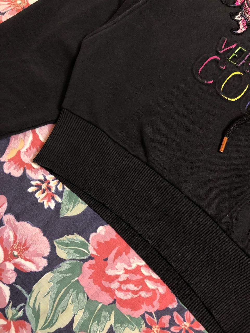 Versace Jeans Couture Versace Jeans Couture black big gold logo hoodie Size XS / US 0-2 / IT 36-38 - 21 Thumbnail