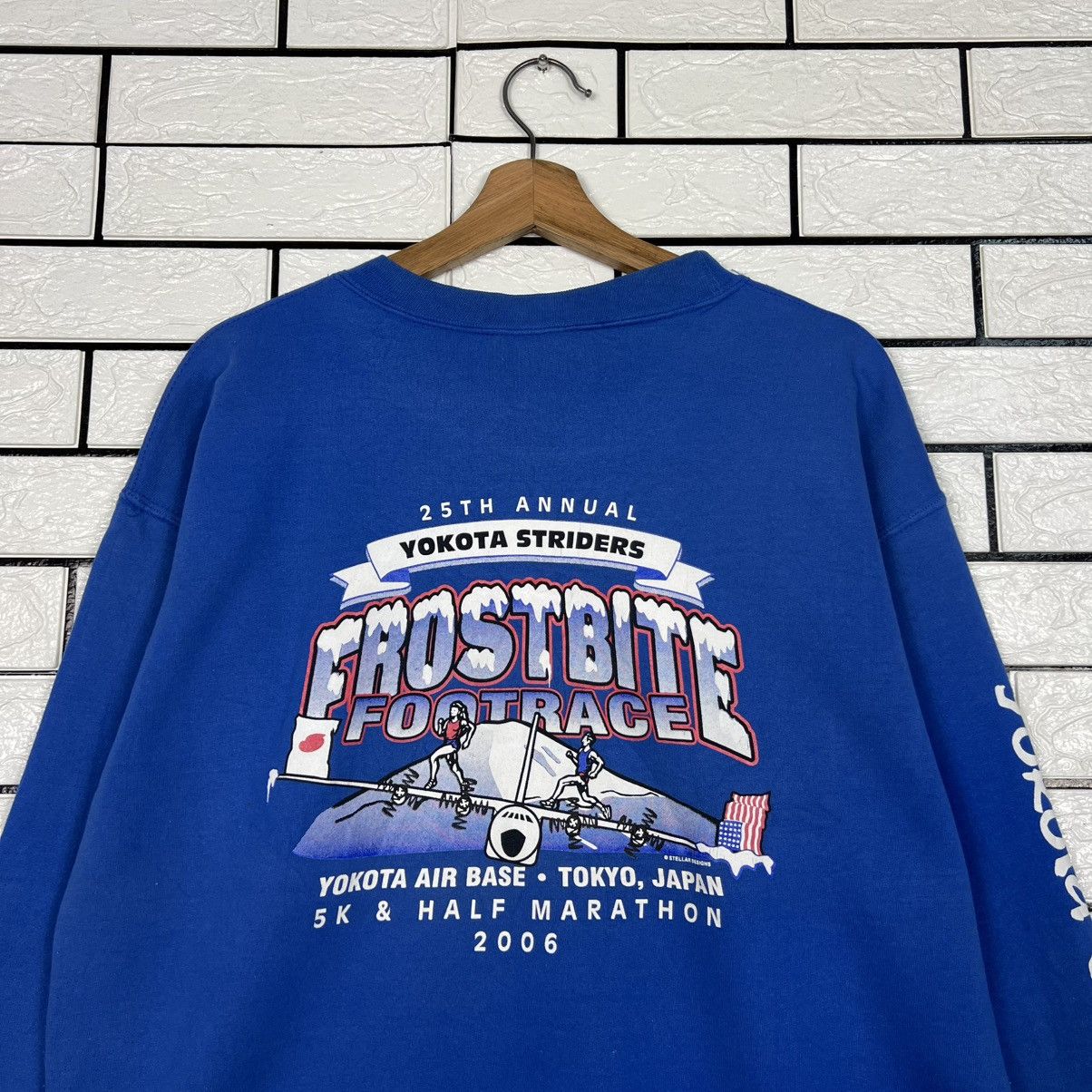 Gildan Y2k YOKOTA STRIDERS Frostbite Footrace Sweatshirt #4167-C191 Size US M / EU 48-50 / 2 - 2 Thumbnail