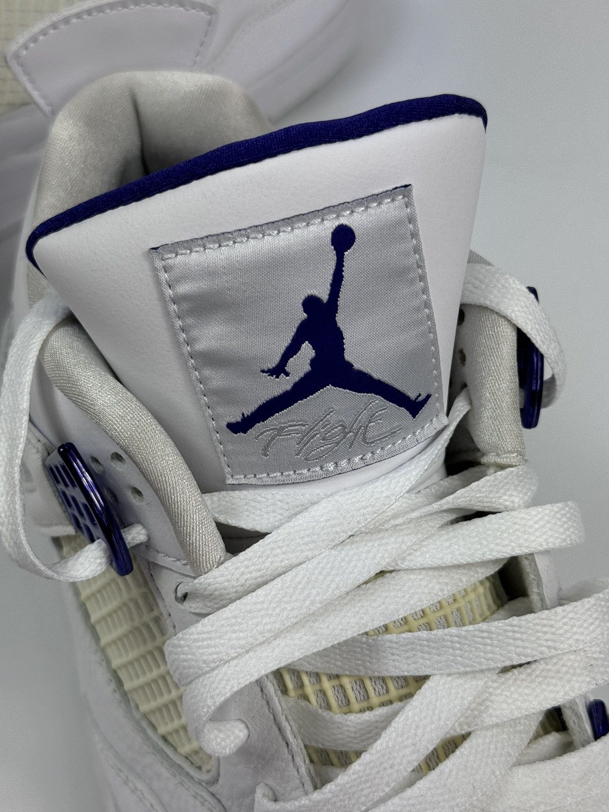 Jordan Brand JORDAN 4 RETRO METALLIC PURPLE SNEAKERS Size US 11 / EU 44 - 6 Thumbnail