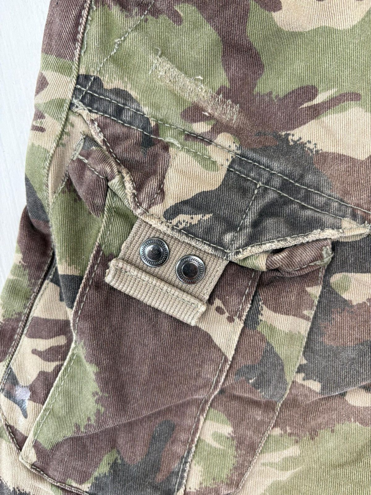 Armani Exchange Armani Exchage Short Pant Camoflage Cargo Pant Size US 31 - 8 Thumbnail
