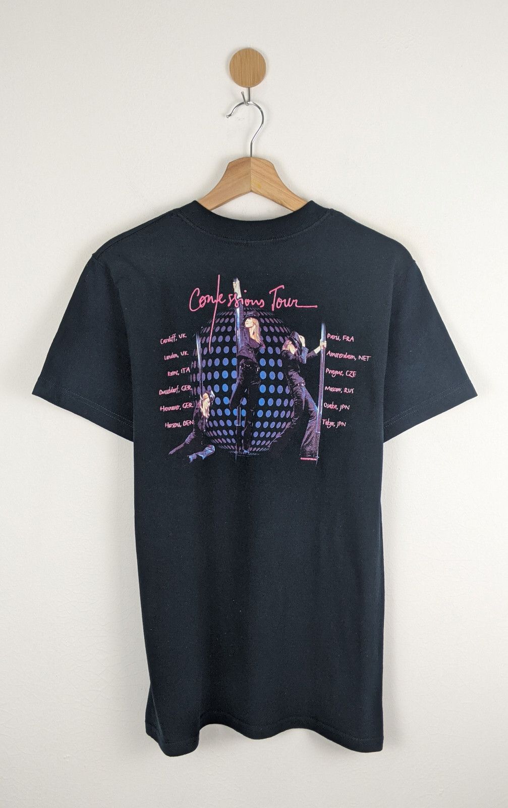 Rap Tees Vintage Madonna Confessions World Tour 2006 Shirt Pop Dance Size US S / EU 44-46 / 1 - 2 Thumbnail