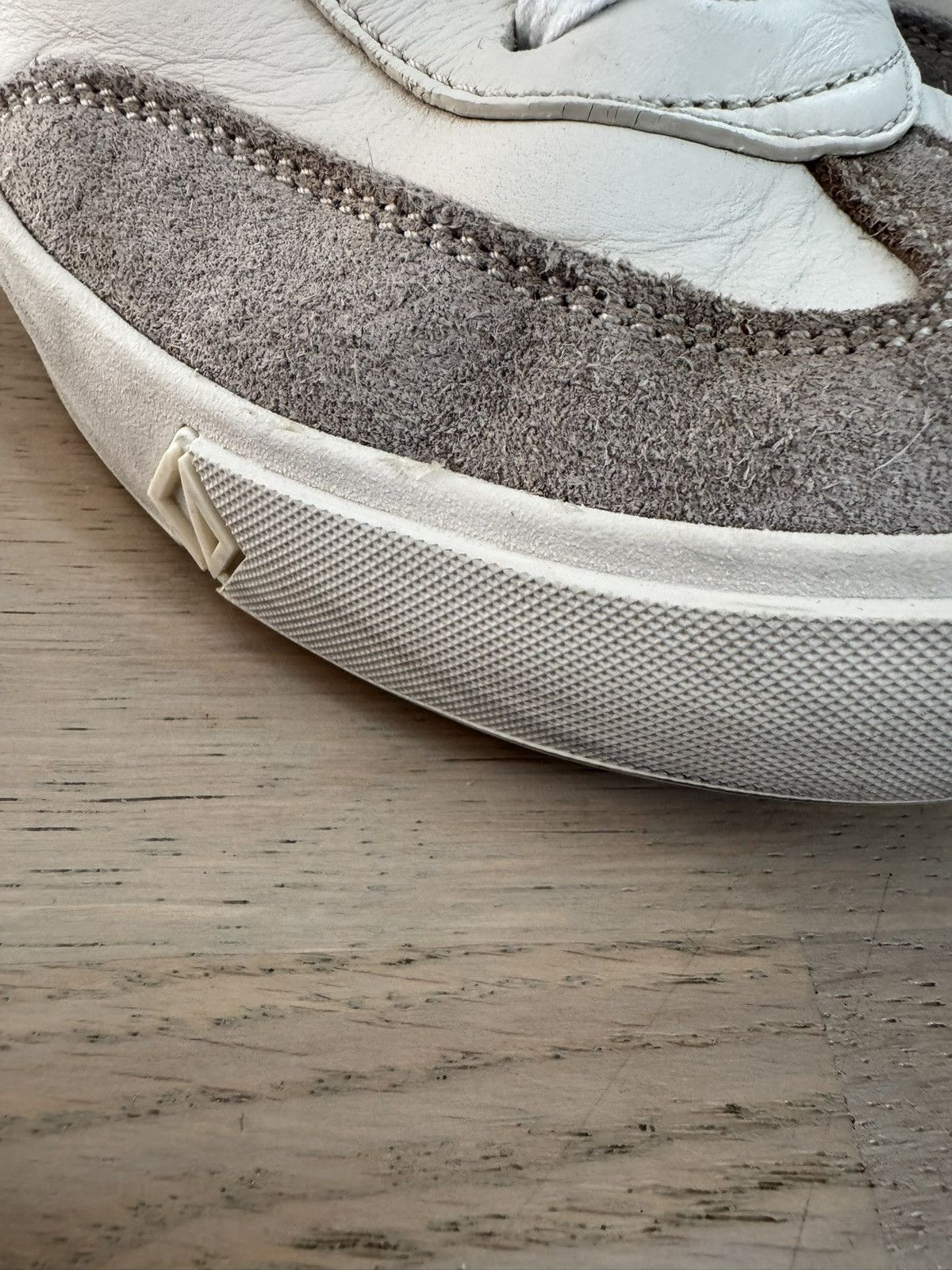 Dior DIOR Sneakers study photos for condition size and measuremen Size US 7 / EU 40 - 23 Thumbnail