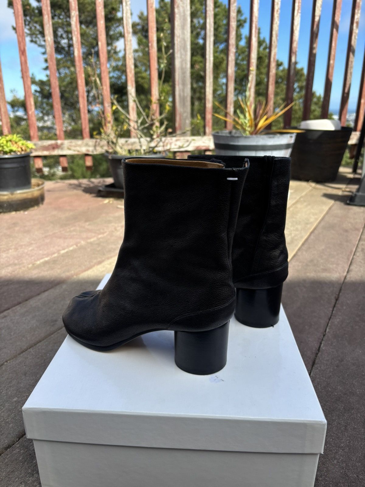 Maison Margiela Maison Margiela Camel Tabi Ankle Boots Size US 6 / IT 36 - 2 Thumbnail