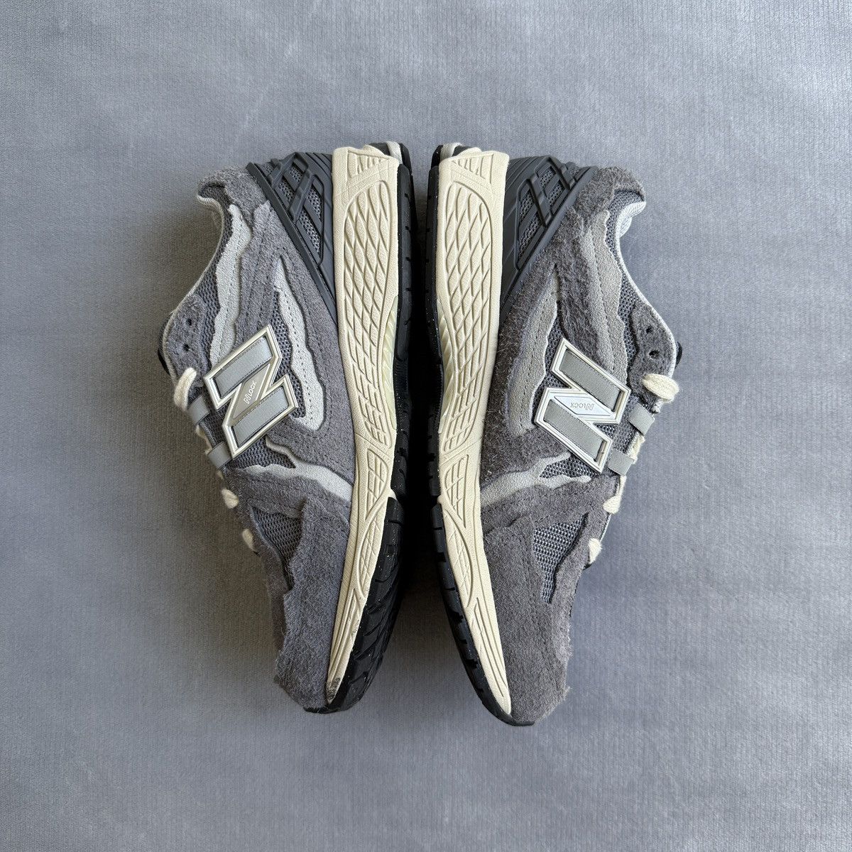 New Balance New Balance Protection Pack 1906DA Grey Size US 7 / EU 40 - 3 Thumbnail