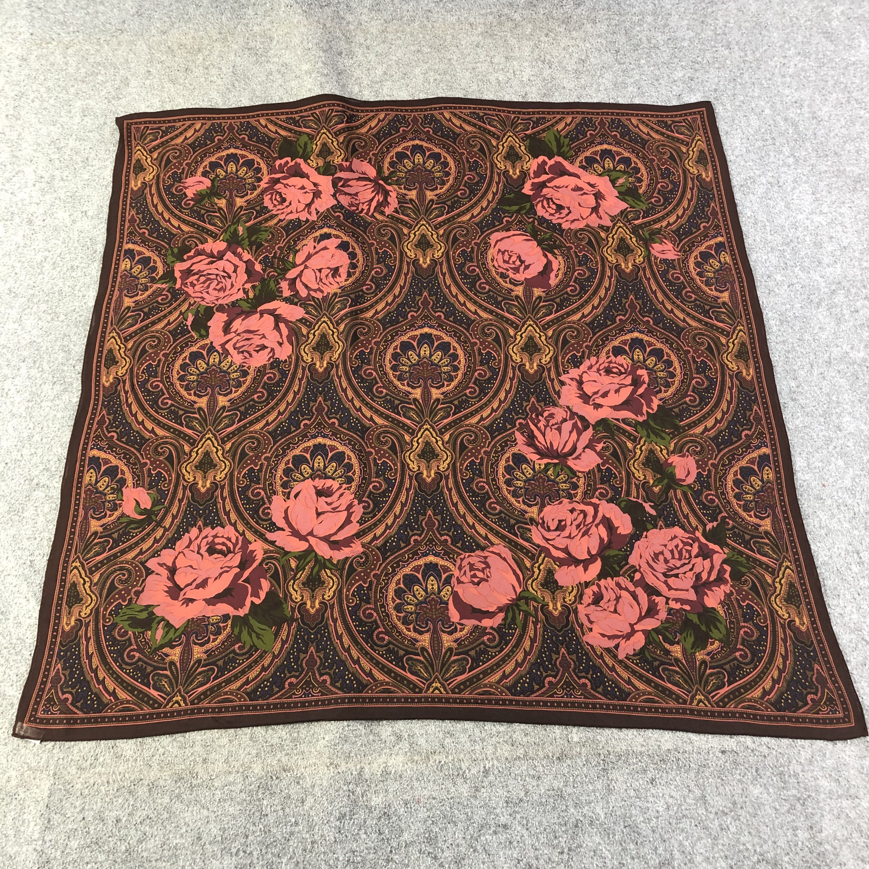Japanese Brand Vintage Big Roses Paisley Hand Rolled Silk Scarf M683 Size ONE SIZE - 1 Thumbnail