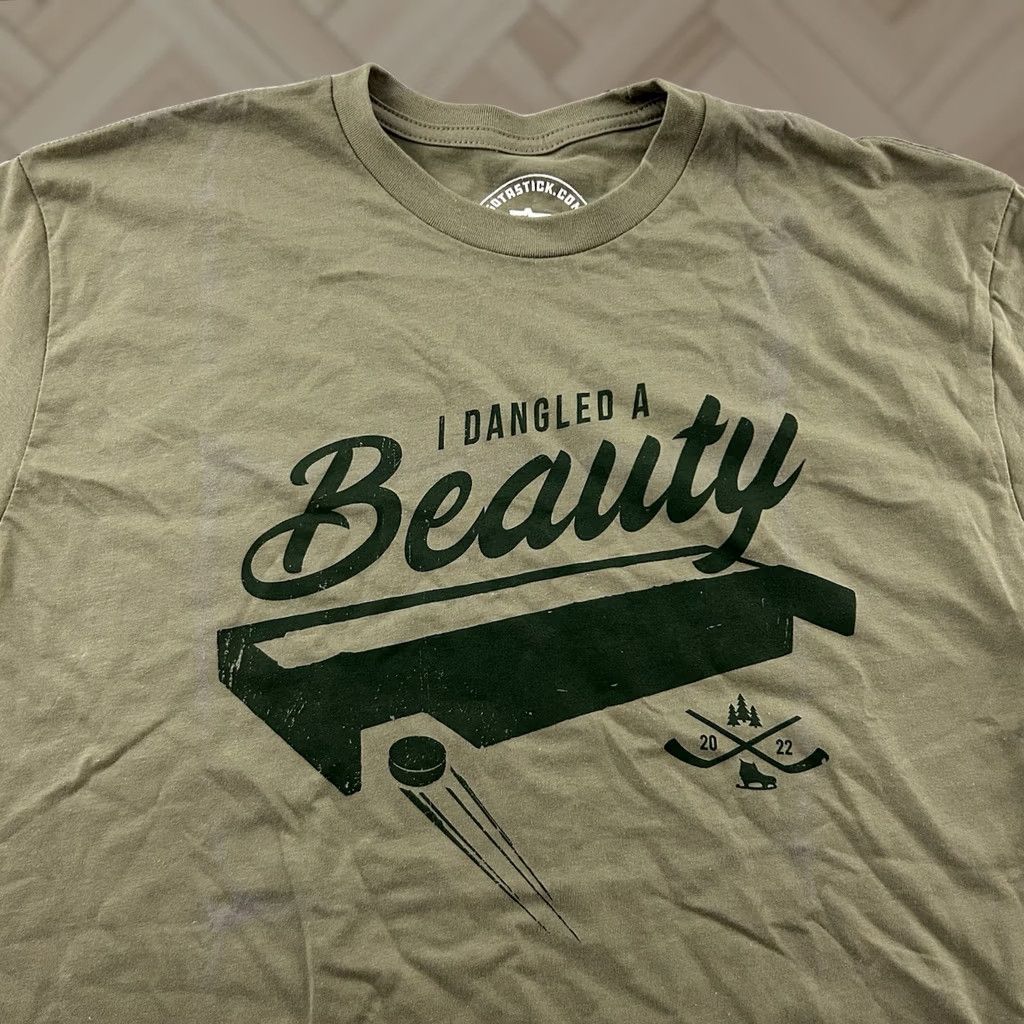 Vintage Sota Stick T-Shirt Mens Large Green Short Sleeve 2022 Hockey Dangled A Beauty Size US L / EU 52-54 / 3 - 1 Thumbnail