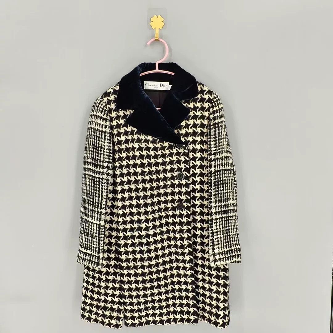 dior houndstooth wool coat with velvet collar