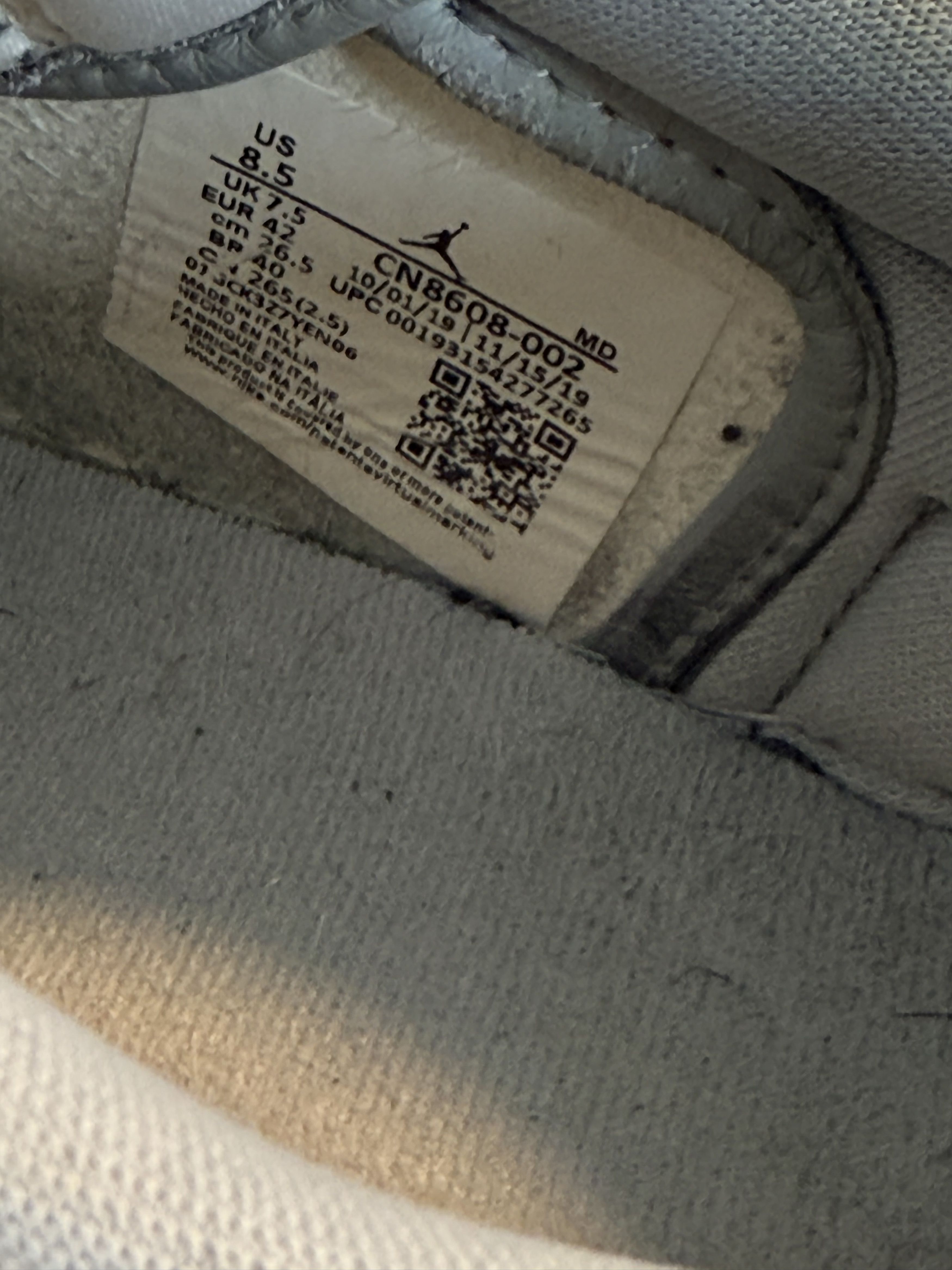 Dior × Jordan Brand Nike Air Jordan 1 x Christian Dior - Low - Size 8.5 - 41.5 Size US 8.5 / EU 41-42 - 14 Thumbnail
