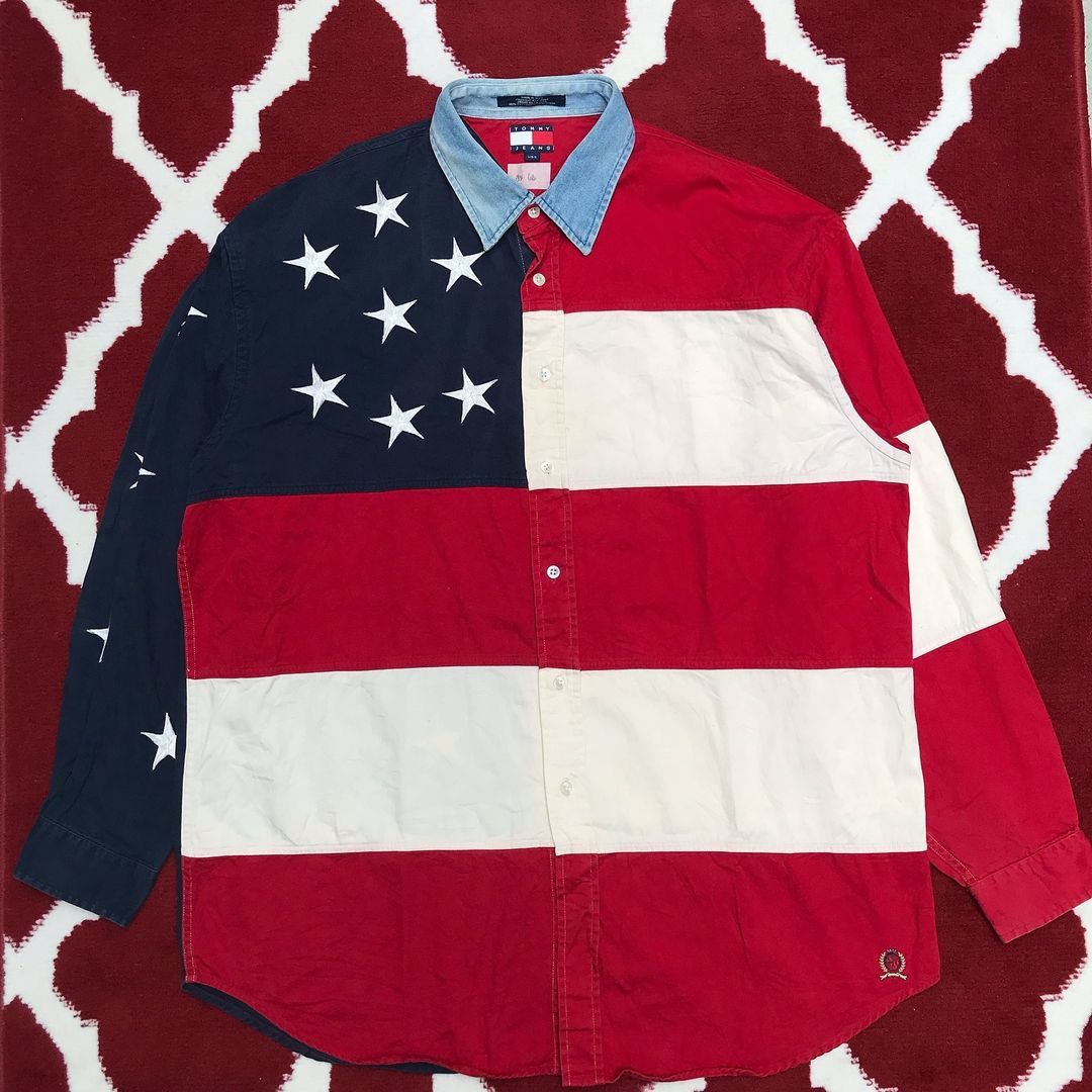 Tommy Hilfiger Vintage Tommy Hilfiger pattern American flag Size US L / EU 52-54 / 3 - 1 Thumbnail