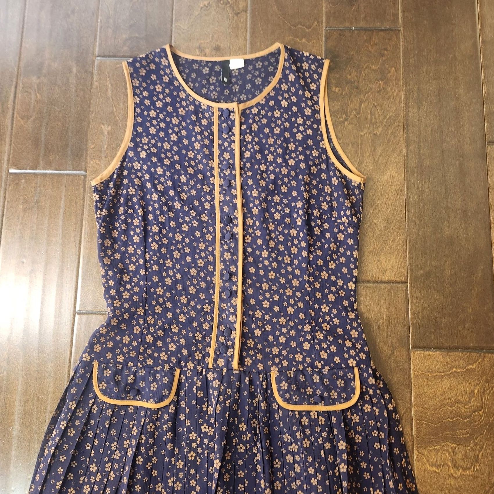 H&M H&M Dress Womens Size 6 Navy Floral Pleated Fit Flare Sleeveless Pockets Dress Size M / US 6-8 / IT 42-44 - 5 Thumbnail