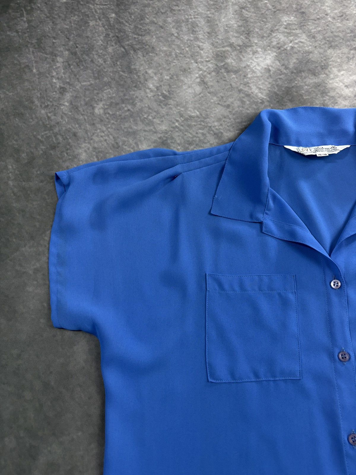 Vintage 1980s Vintage Shortsleeve Shirt Buttonup Acetate Viscose 16 Size XL / US 12-14 / IT 48-50 - 10 Thumbnail