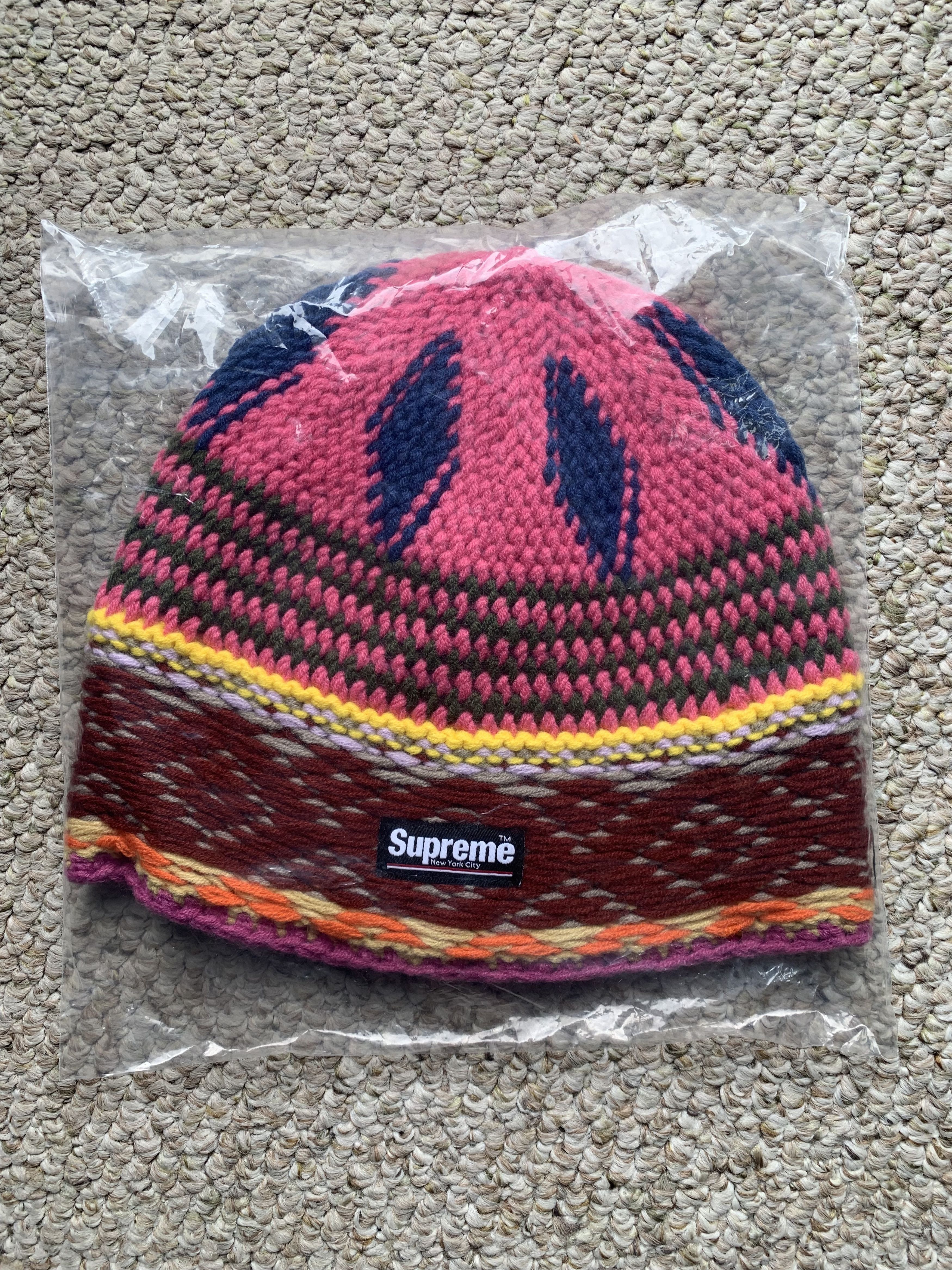 ‼️MUZIK❗️SUPREME Diamond Beanie カーキとピンク Diamond Beanie | Supreme 24fw