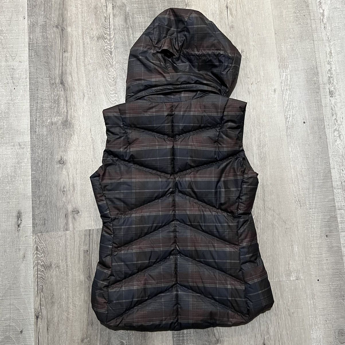 Patagonia Patagonia Down With It Vest Women Raven Plaid Puffer Jacket Size S / US 4 / IT 40 - 2 Thumbnail