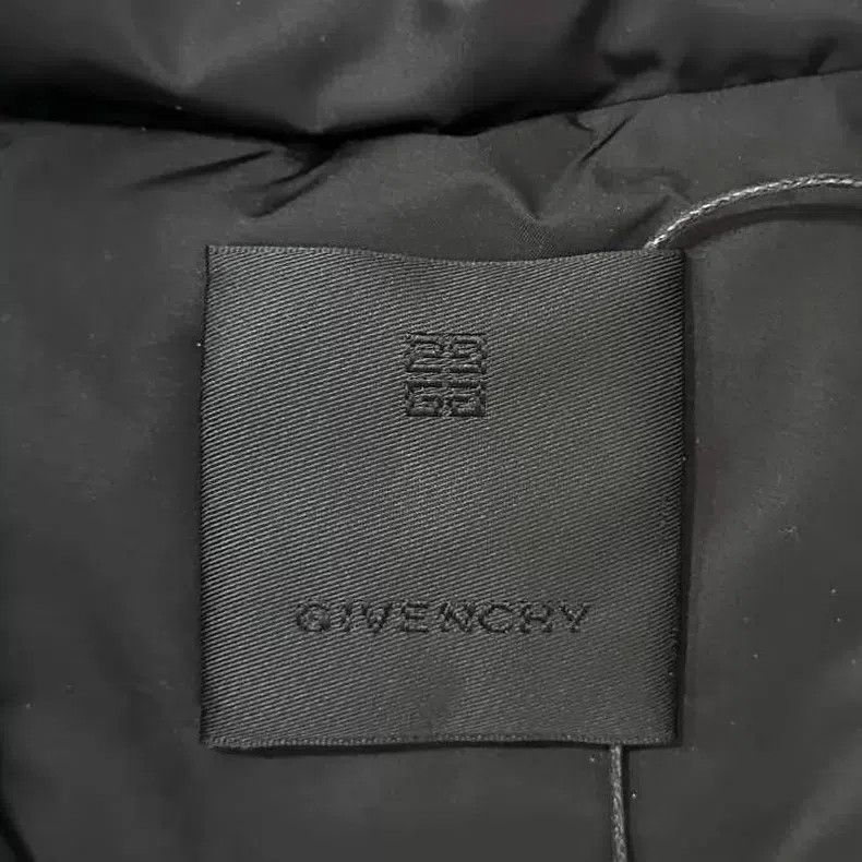 Givenchy Givenchy Solid Color Metal Detail Down Vest Size US S / EU 44-46 / 1 - 6 Thumbnail