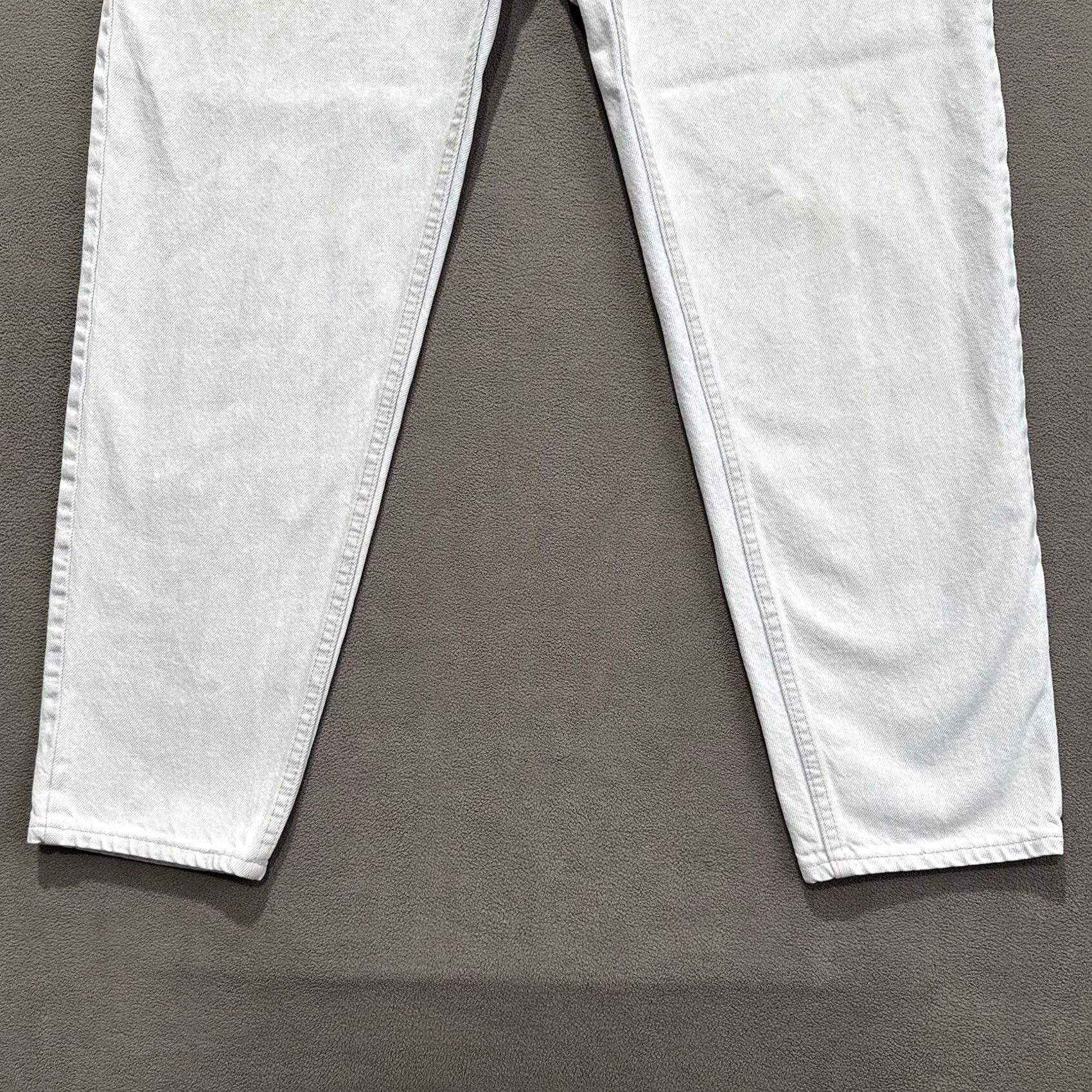 Levi's VINTAGE Levi's 550 Jeans Men 34x31 Light Blue USA Made Relaxed Tapered Denim Blue 90s Retro Mens Size US 36 / EU 52 - 6 Thumbnail