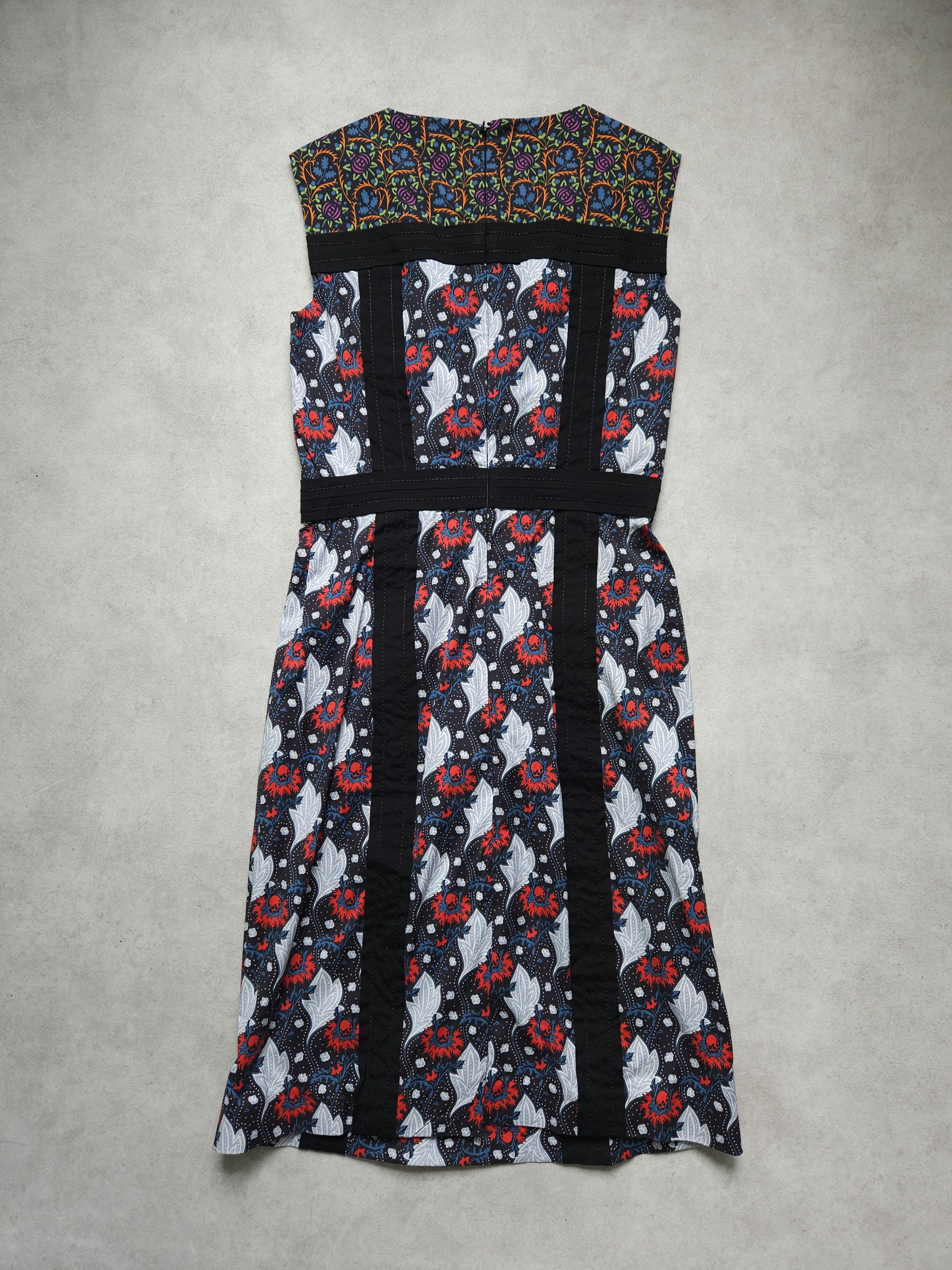 Prada SS2015 Holliday & Brown prada floral sleeveless midi dress Size XS / US 0-2 / IT 36-38 - 2 Thumbnail