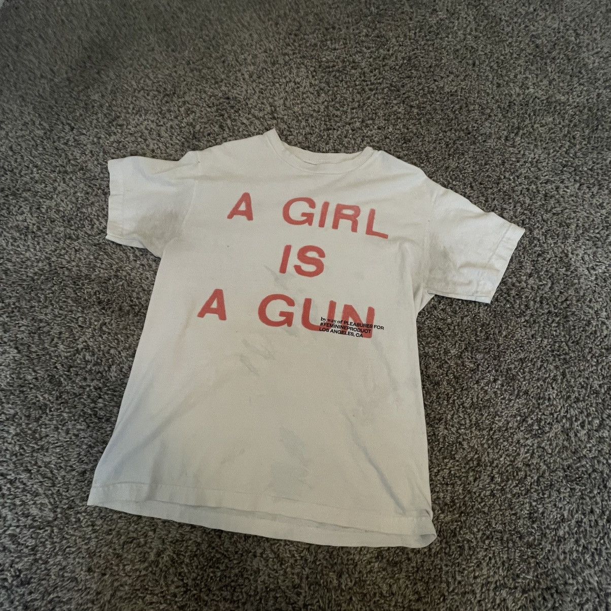 Pleasures A girl is a gun tee size m Size US M / EU 48-50 / 2 - 1 Thumbnail