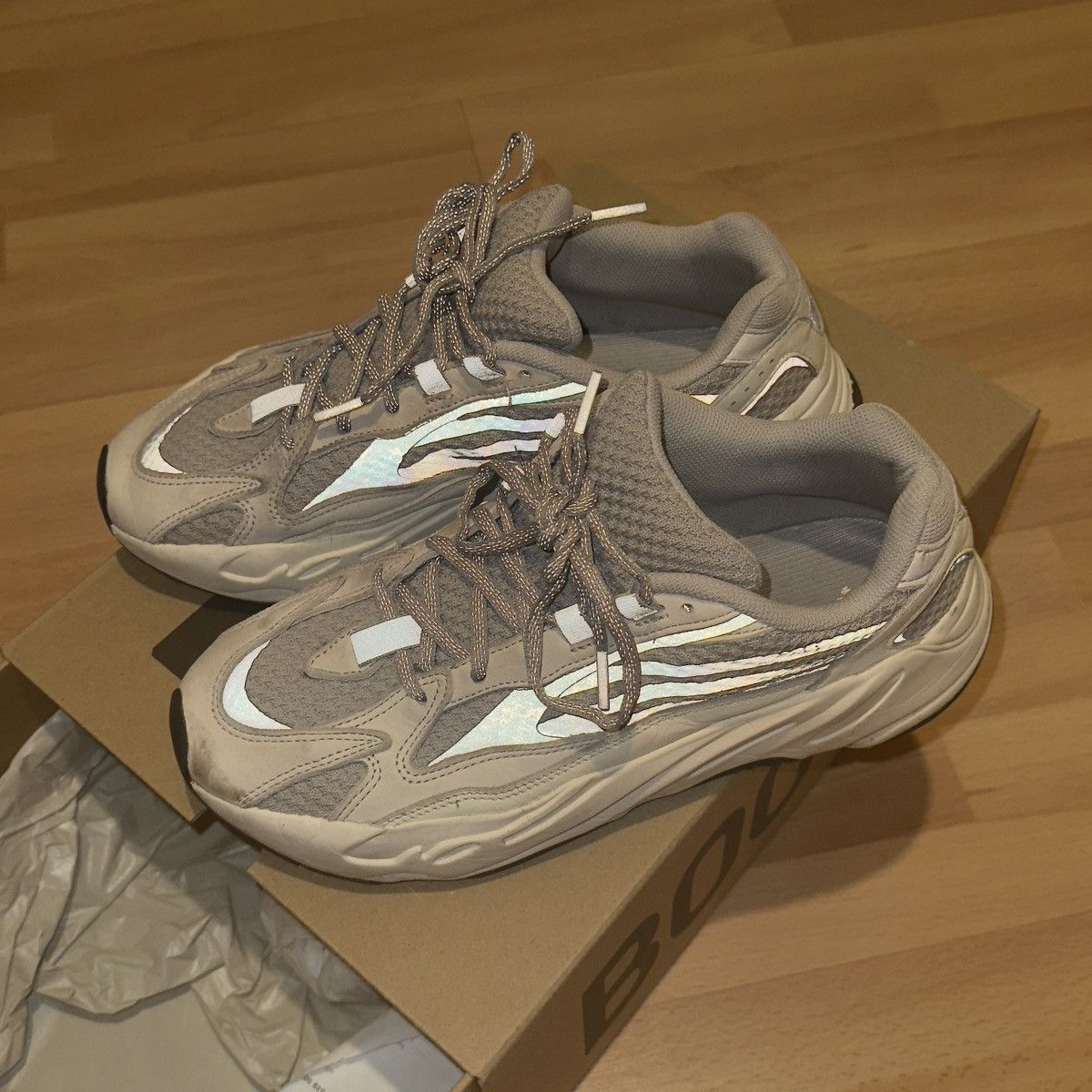 Yeezy Adidas Yeezy Boost 700 V2 Static Size US 9.5 / EU 42-43 - 2 Thumbnail
