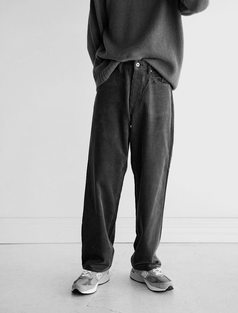 Auralee aa . L . WASHED CORDUROY 5P PANTS . A7AP03FN Size US 34 / EU 50 - 1 Thumbnail