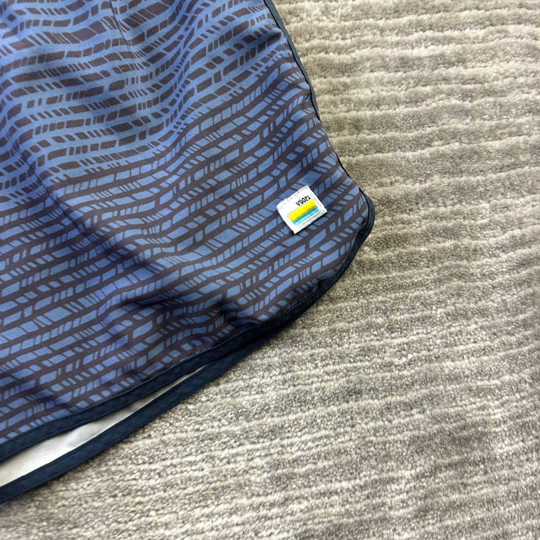 Vuori Vuori Shorts Mens Small Blue Banks Performance Running Gym Logo Athletic Pockets Drawstring Size US 29 - 5 Thumbnail