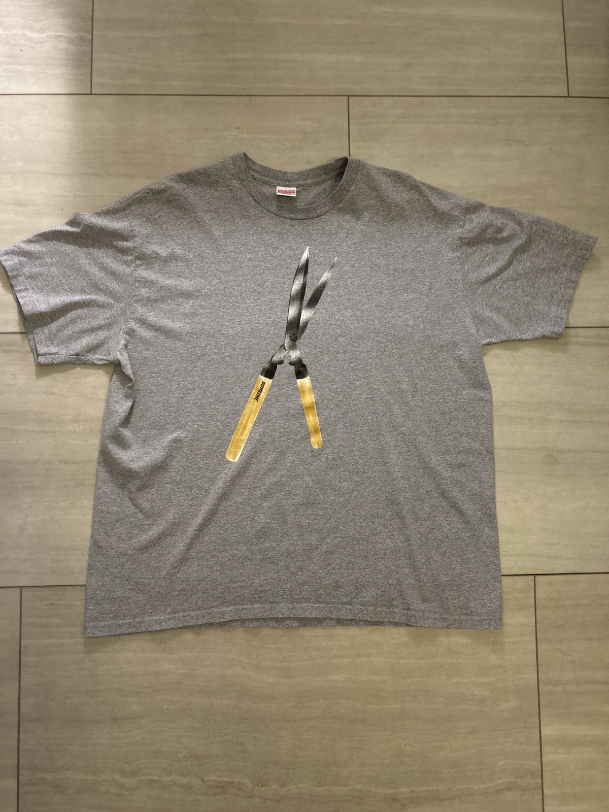Supreme Supreme Hank Reavis Shears T shirt Size US XL / EU 56 / 4 - 1 Thumbnail