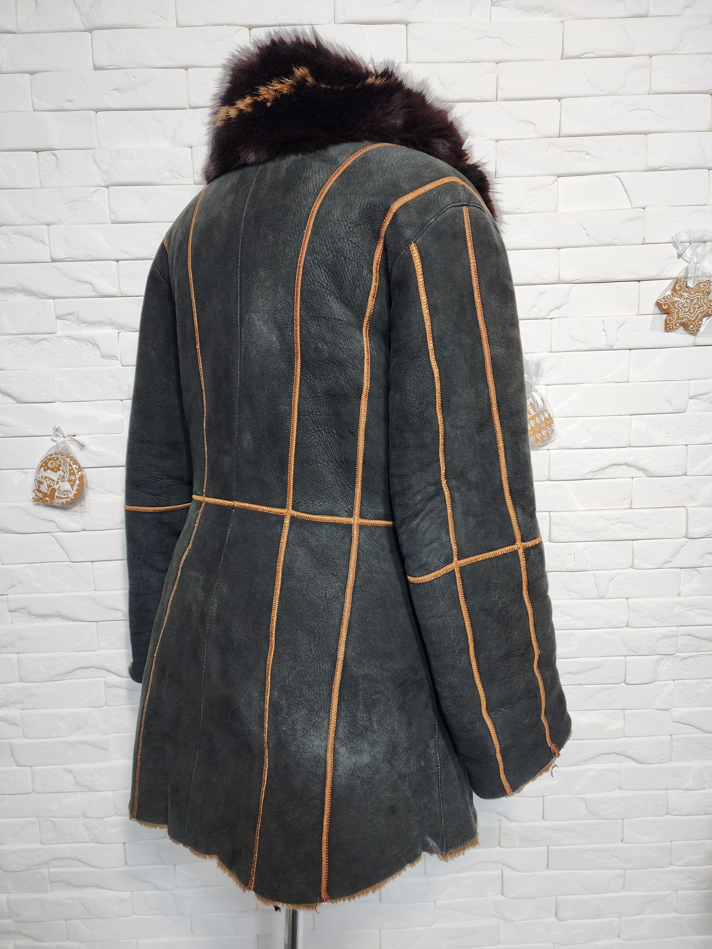Furla Brown Sheepskin Coat: Fluffy Collar, Decorative Buttons Size L / US 10 / IT 46 - 5 Thumbnail