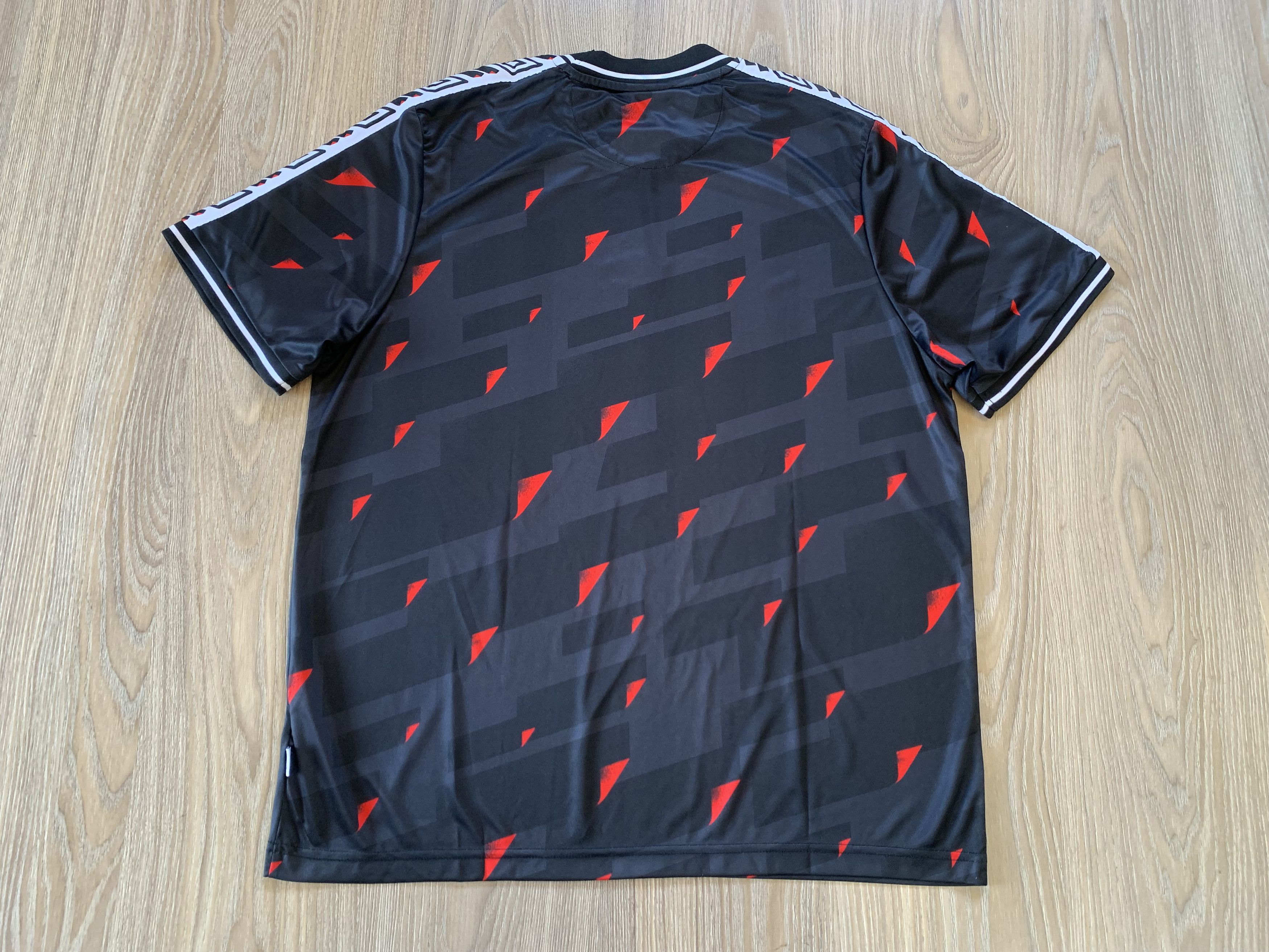 Umbro Carling Umbro Football Lampass Training T Shirt Size US XL / EU 56 / 4 - 3 Thumbnail