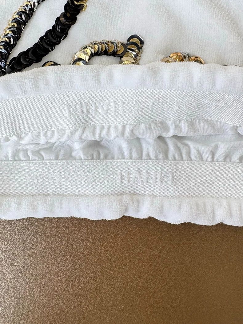 Chanel Chanel 22s catwalk white velvet sequin letter logo short v Size XS / US 0-2 / IT 36-38 - 4 Thumbnail