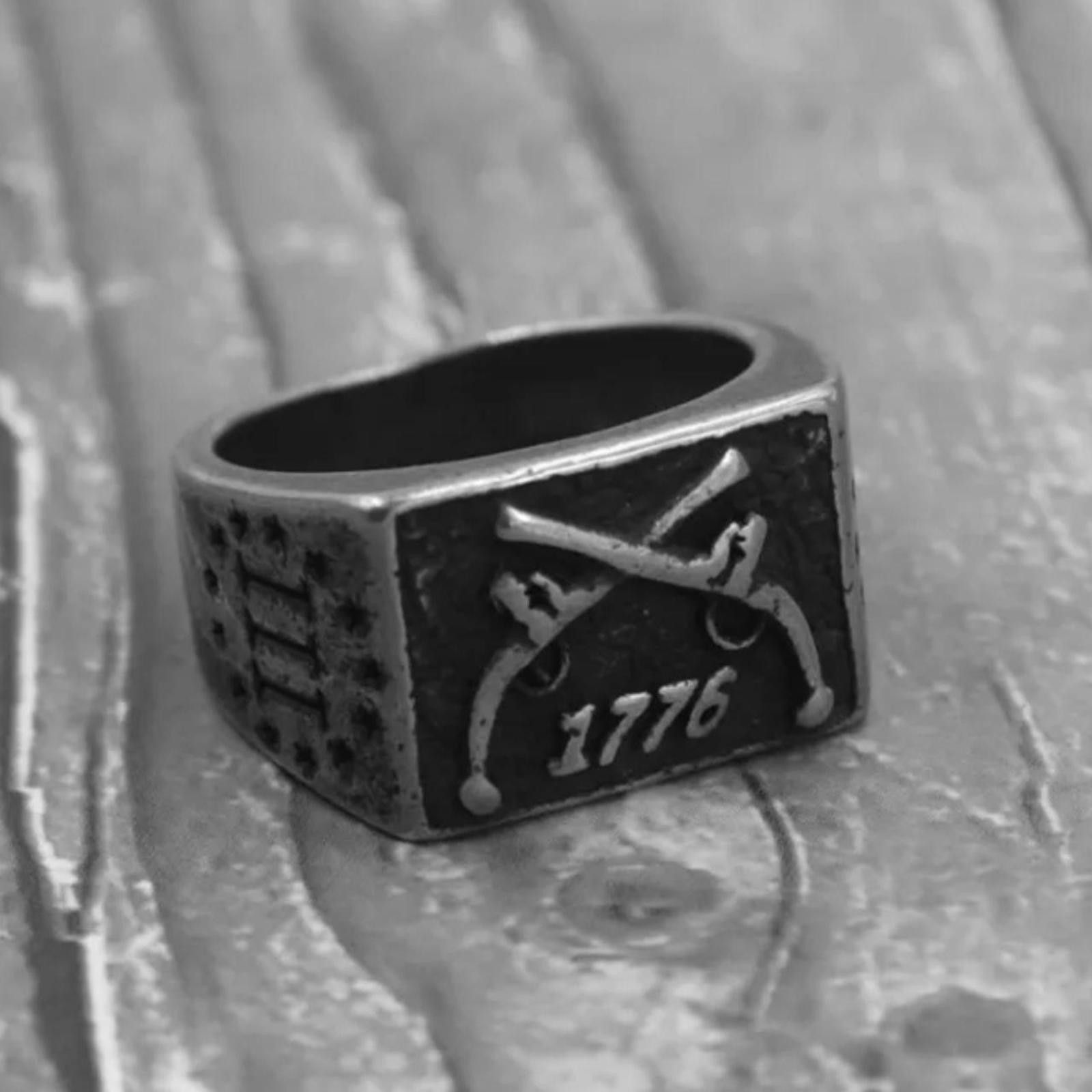 Tommy Hilfiger Ring of Independence Size ONE SIZE - 3 Thumbnail