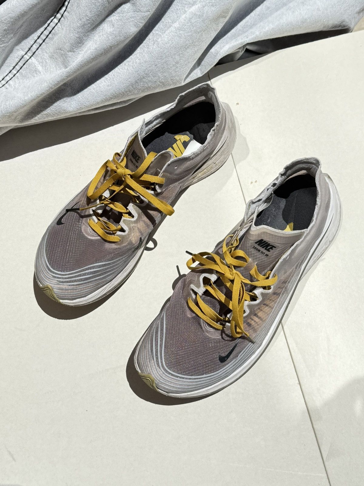 Nike RARE Nike Zoom Fly SP 1st Generation Men size 12 US Size US 12 / EU 45 - 5 Thumbnail