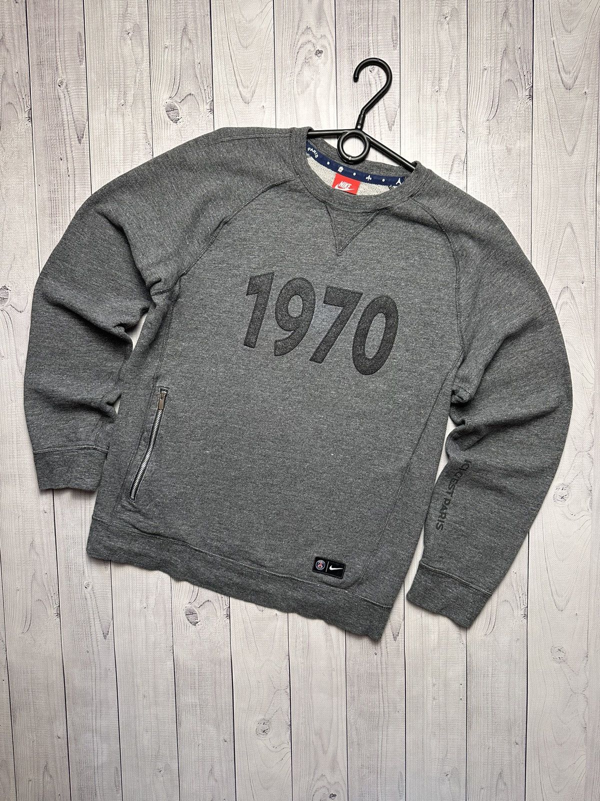 Nike × Vintage Vintage Nike PSG soccer sweatshirt size S Paris 1970 Size US S / EU 44-46 / 1 - 1 Thumbnail