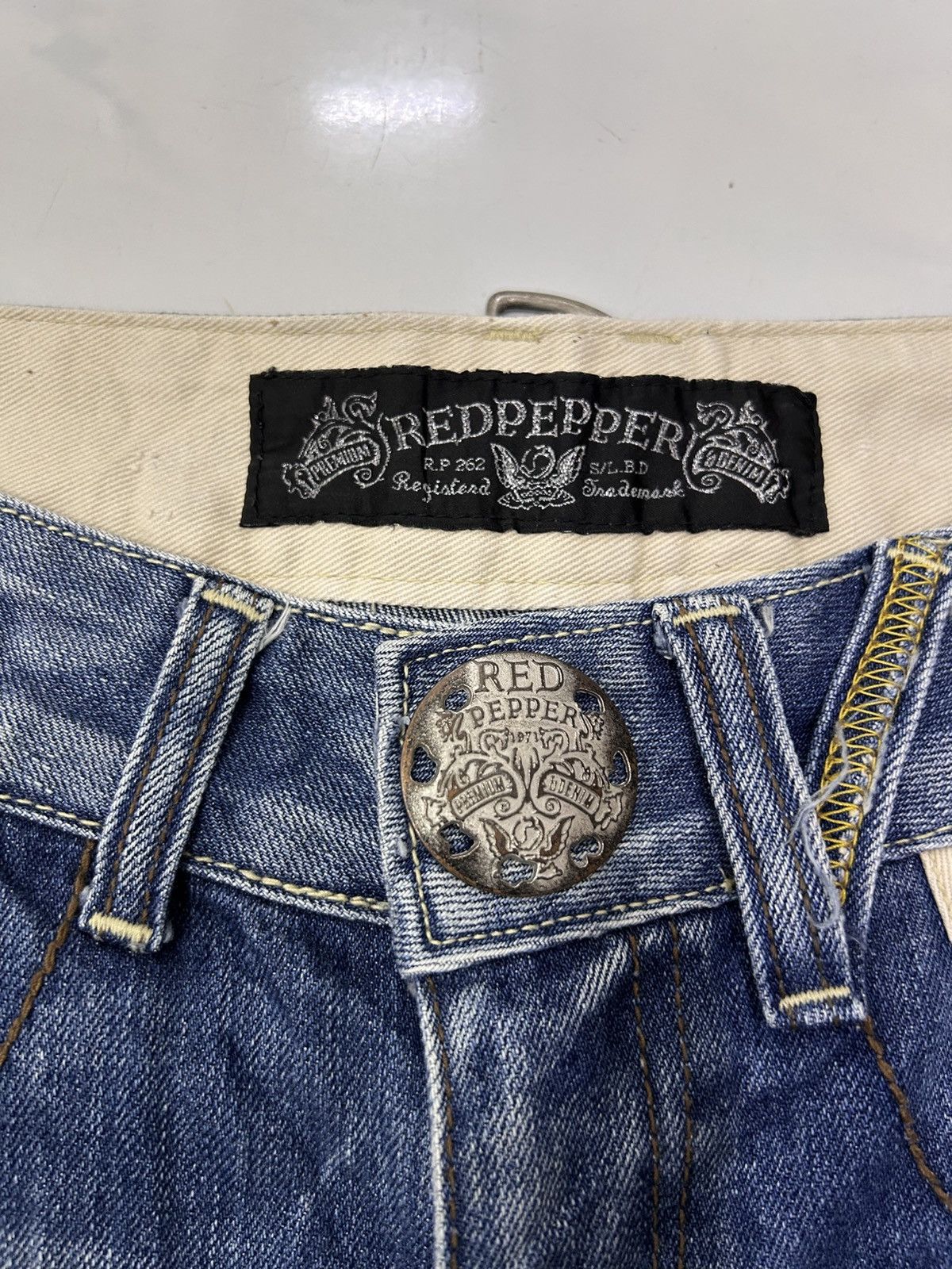 Japanese Brand × Vintage Red Pepper Y2K Wide-Leg Flare Distressed Jeans Embroidered Size US 30 / EU 46 - 18 Thumbnail