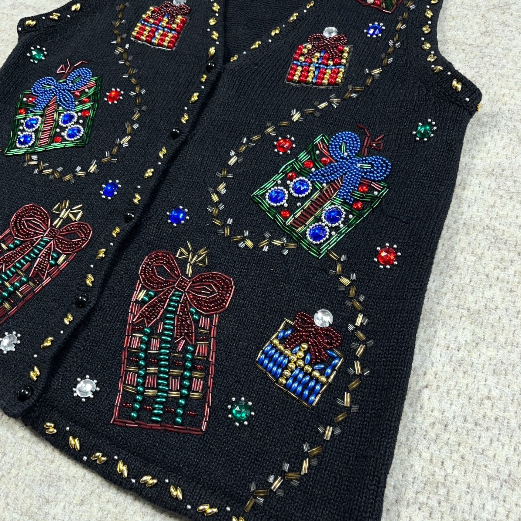 Vintage VINTAGE Claudia D Sweater Vest Women M Black Christmas 90s Beads Embroidered Logo Knit Heavyweight Vest Mens Womens Size M / US 6-8 / IT 42-44 - 4 Thumbnail