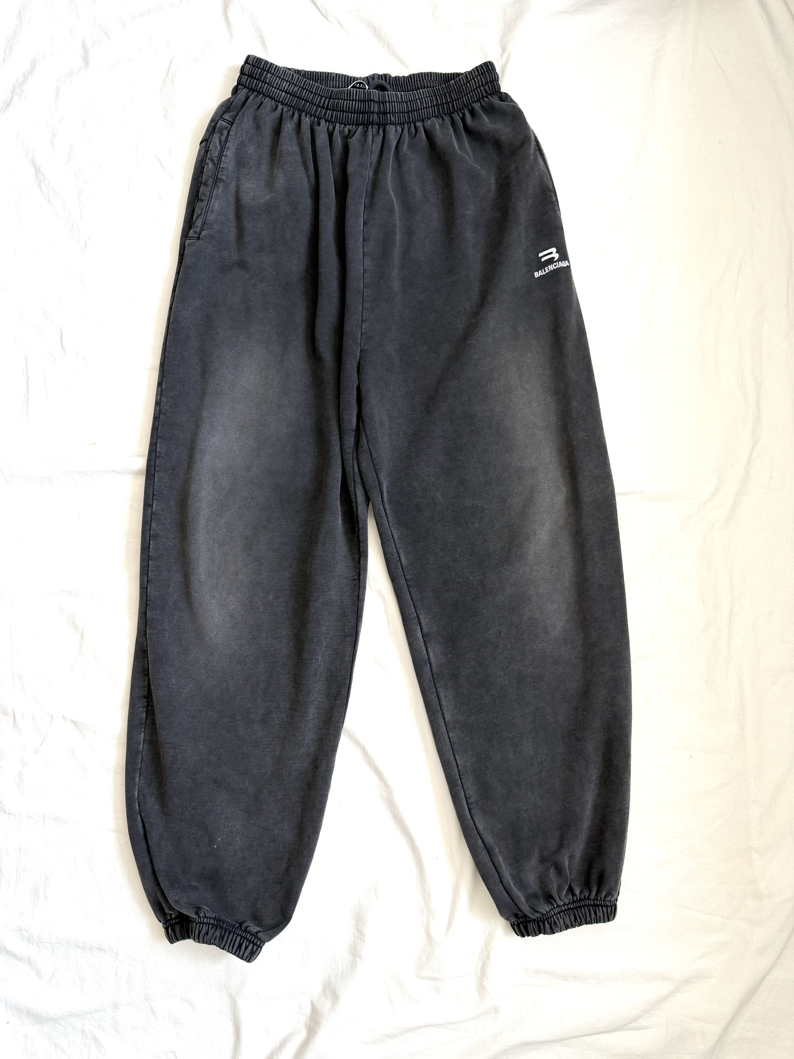Balenciaga Faded Black Baggy Sweatpants Size US 28 / EU 44 - 1 Thumbnail