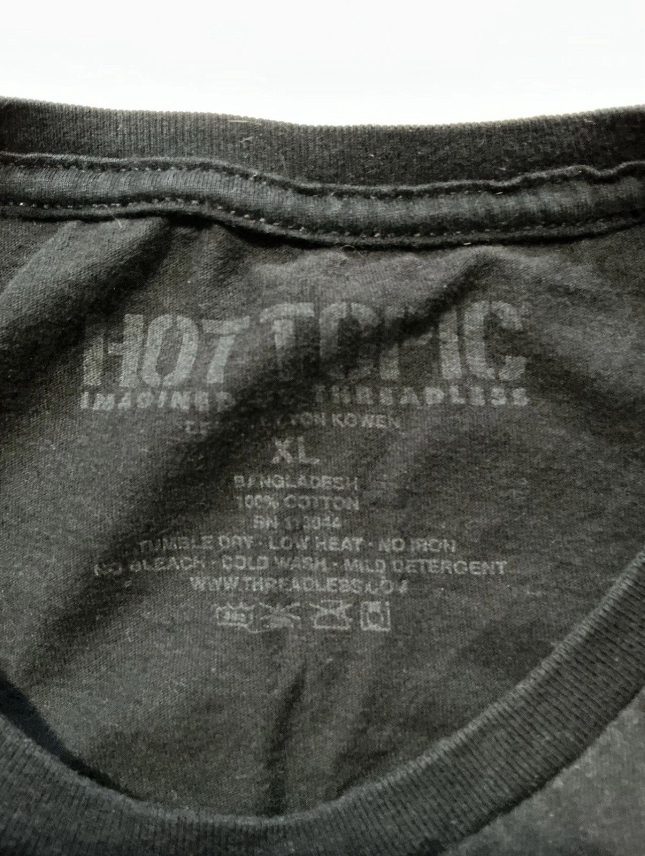 Hot Topic Hot Topic Threadless Von Kowen Gothic Horror Skull T-Shirt Size US XL / EU 56 / 4 - 5 Thumbnail
